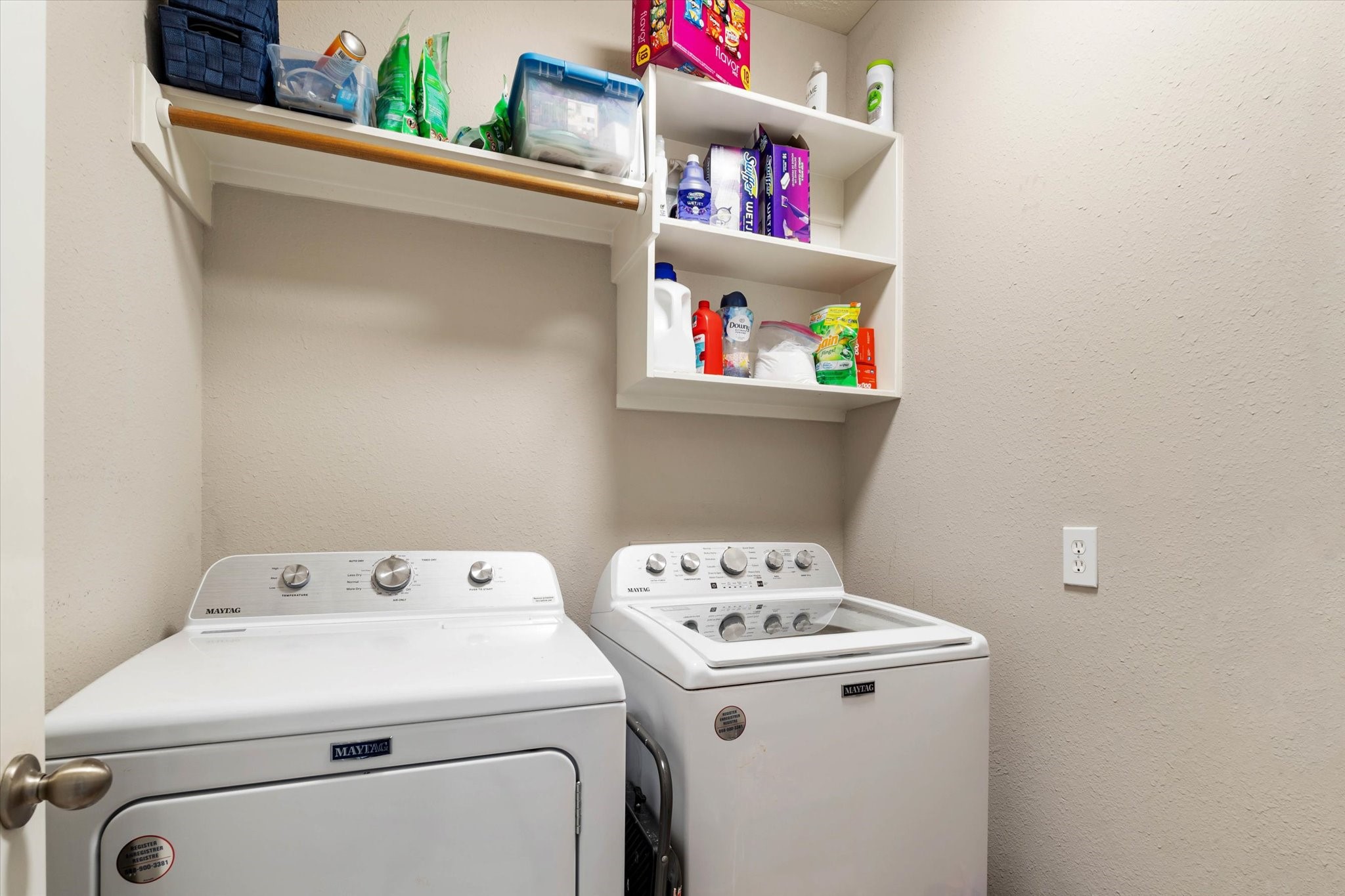 2102 Crestwind Court Property Photo 12