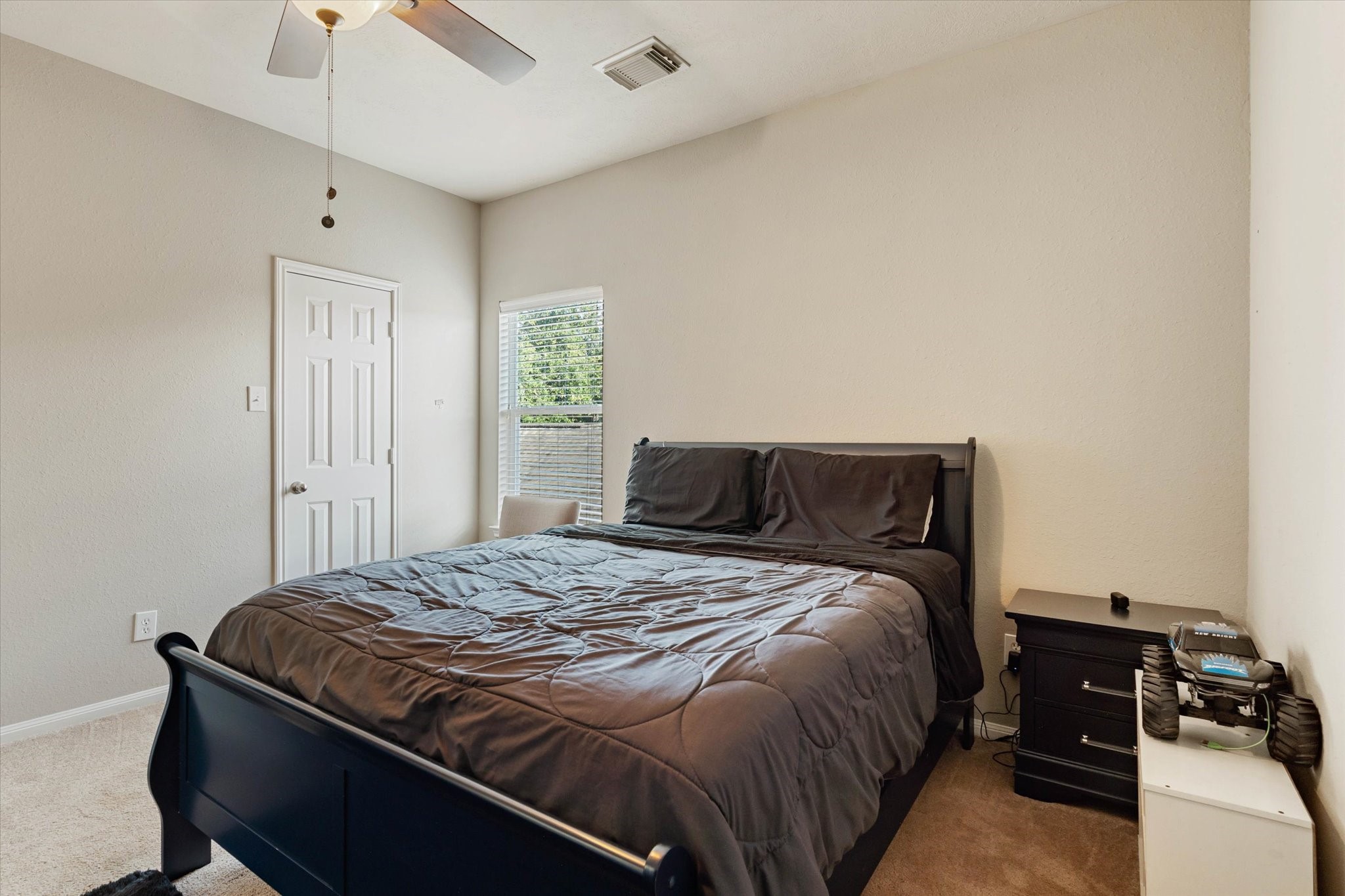 2102 Crestwind Court Property Photo 13