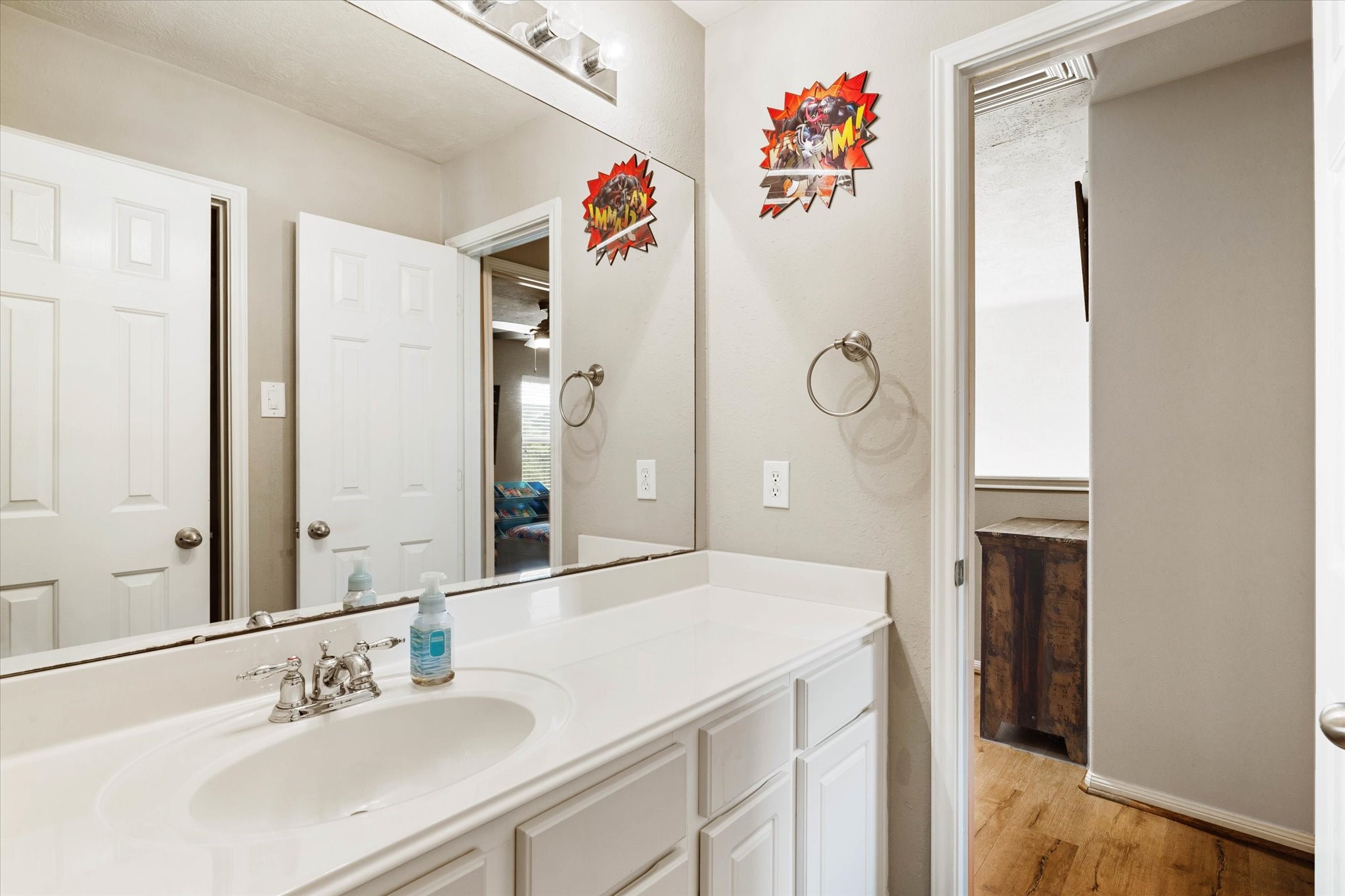 2102 Crestwind Court Property Photo 16