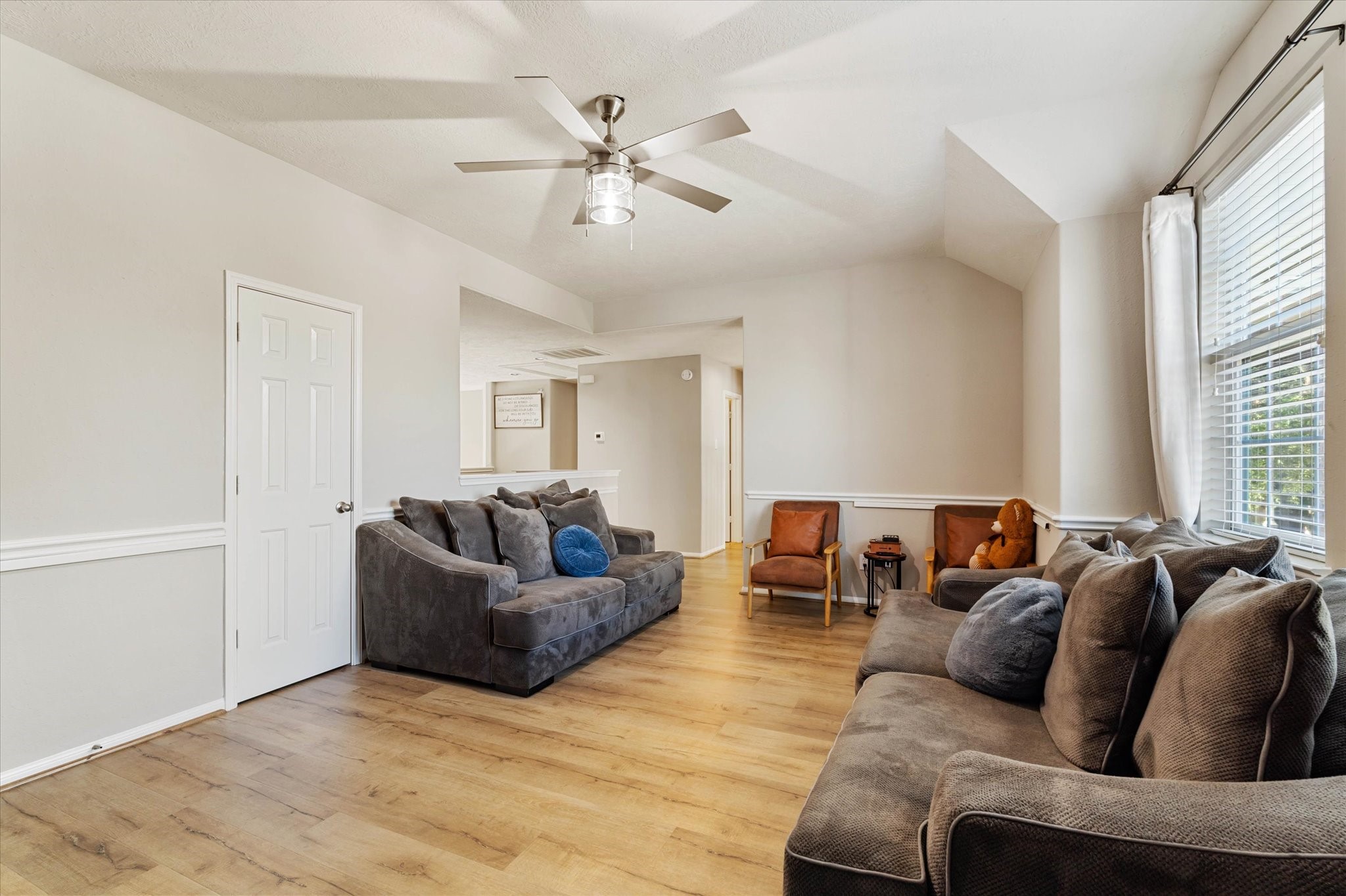 2102 Crestwind Court Property Photo 18