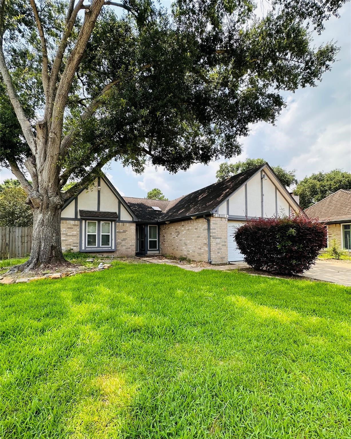 15111 Yorkpoint Drive Property Photo 1