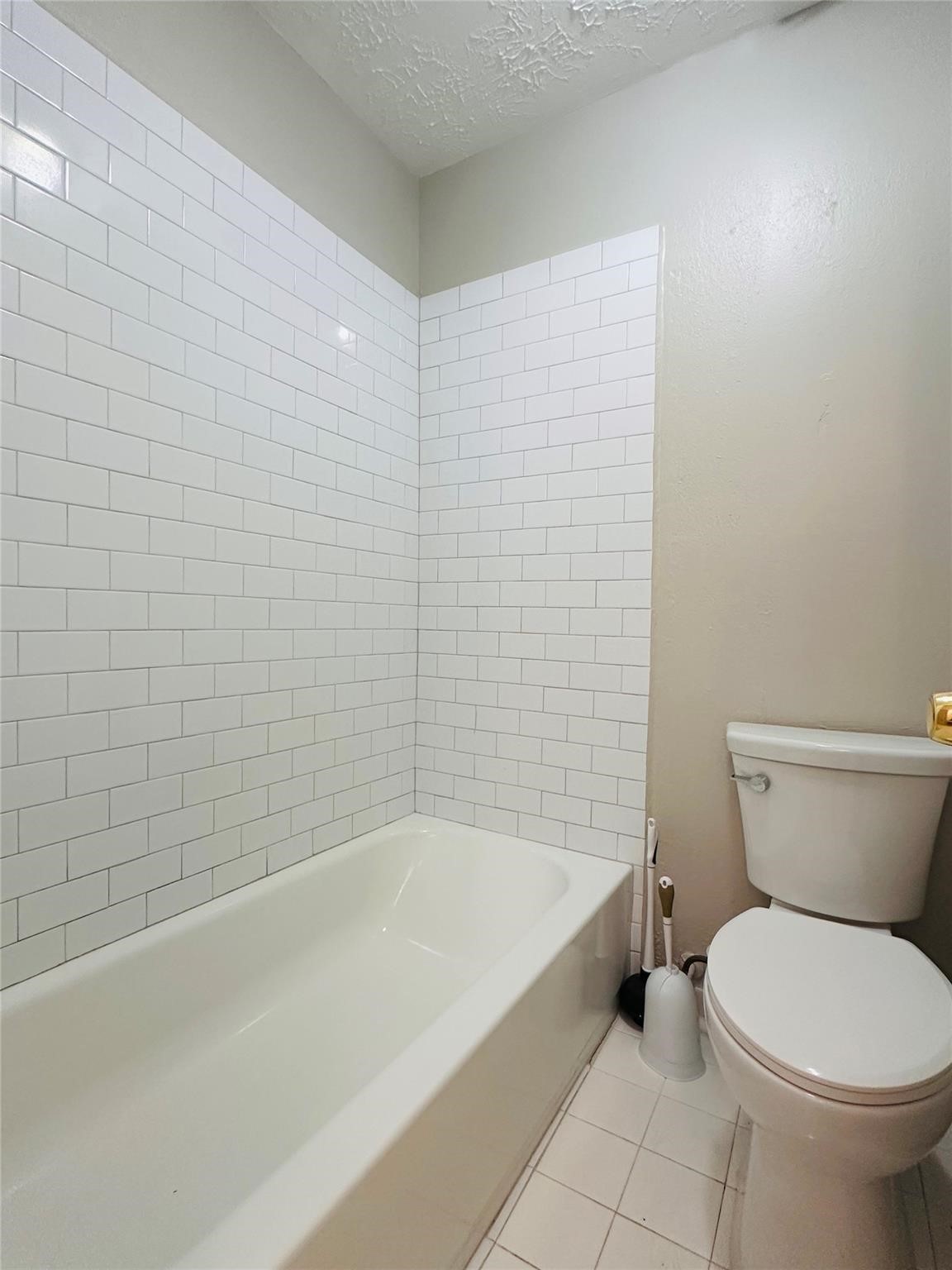 15111 Yorkpoint Drive Property Photo 4