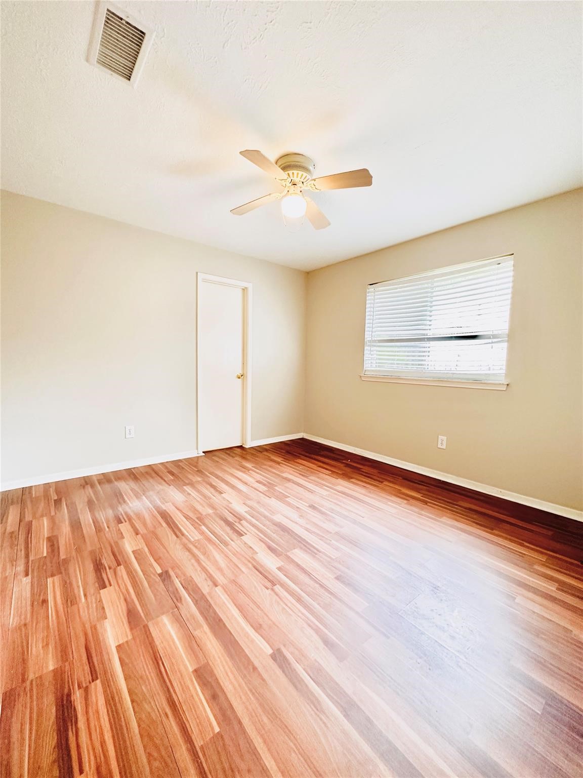15111 Yorkpoint Drive Property Photo 9