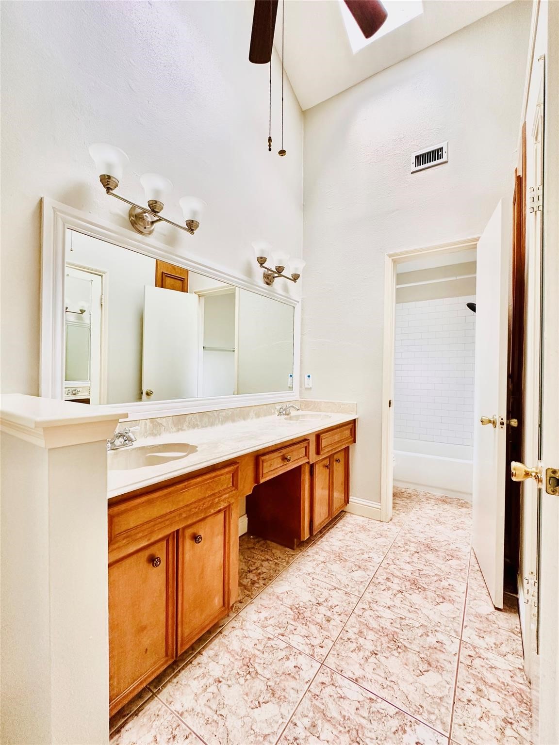 15111 Yorkpoint Drive Property Photo 14