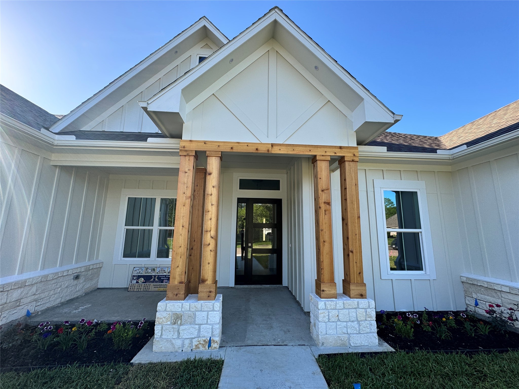 2019 Point Clear Court Property Photo 3