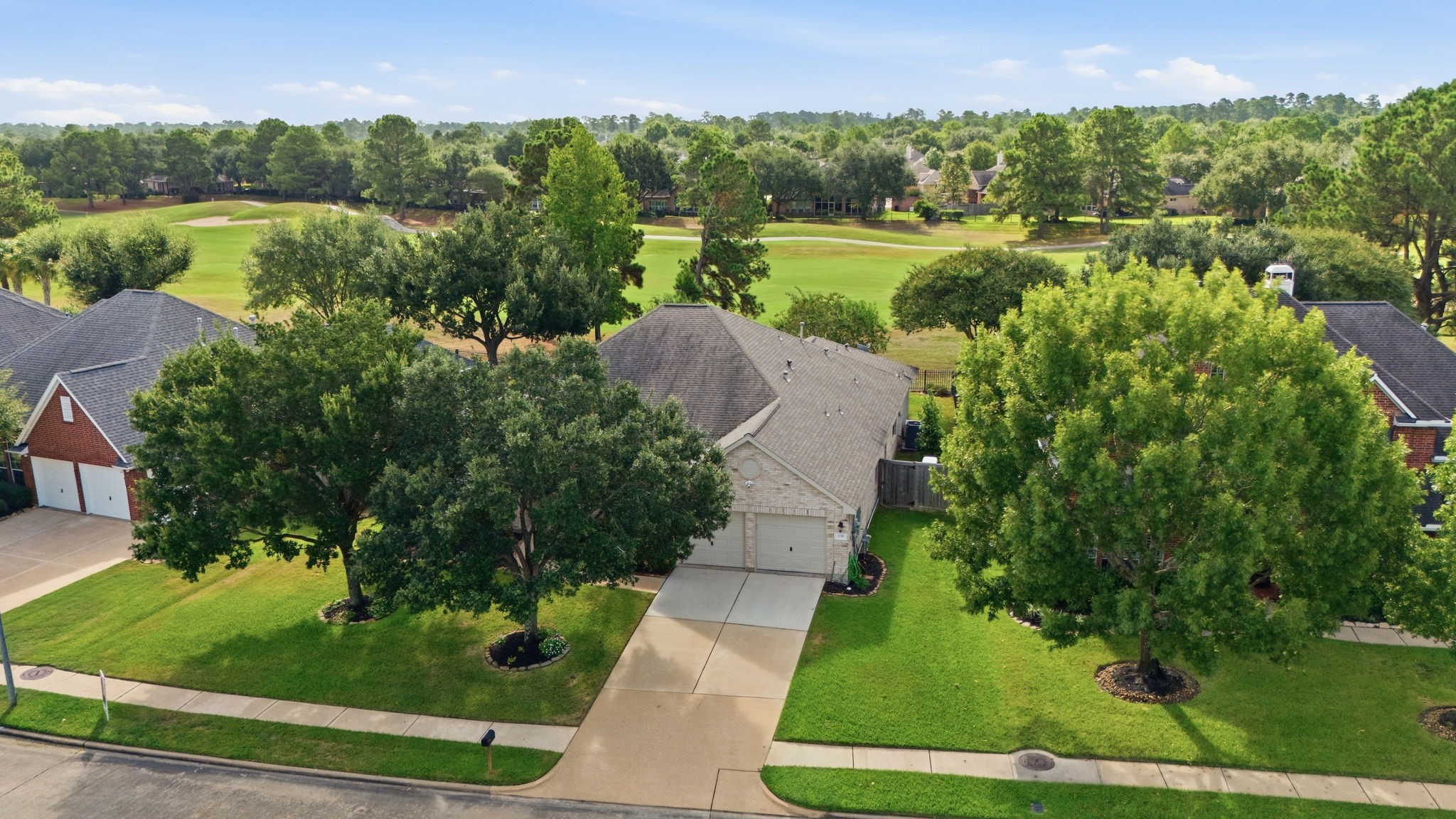 1126 Chelshurst Way Property Photo 1
