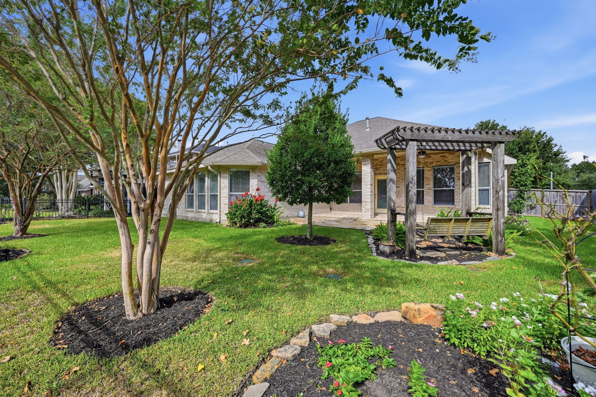 1126 Chelshurst Way Property Photo 41