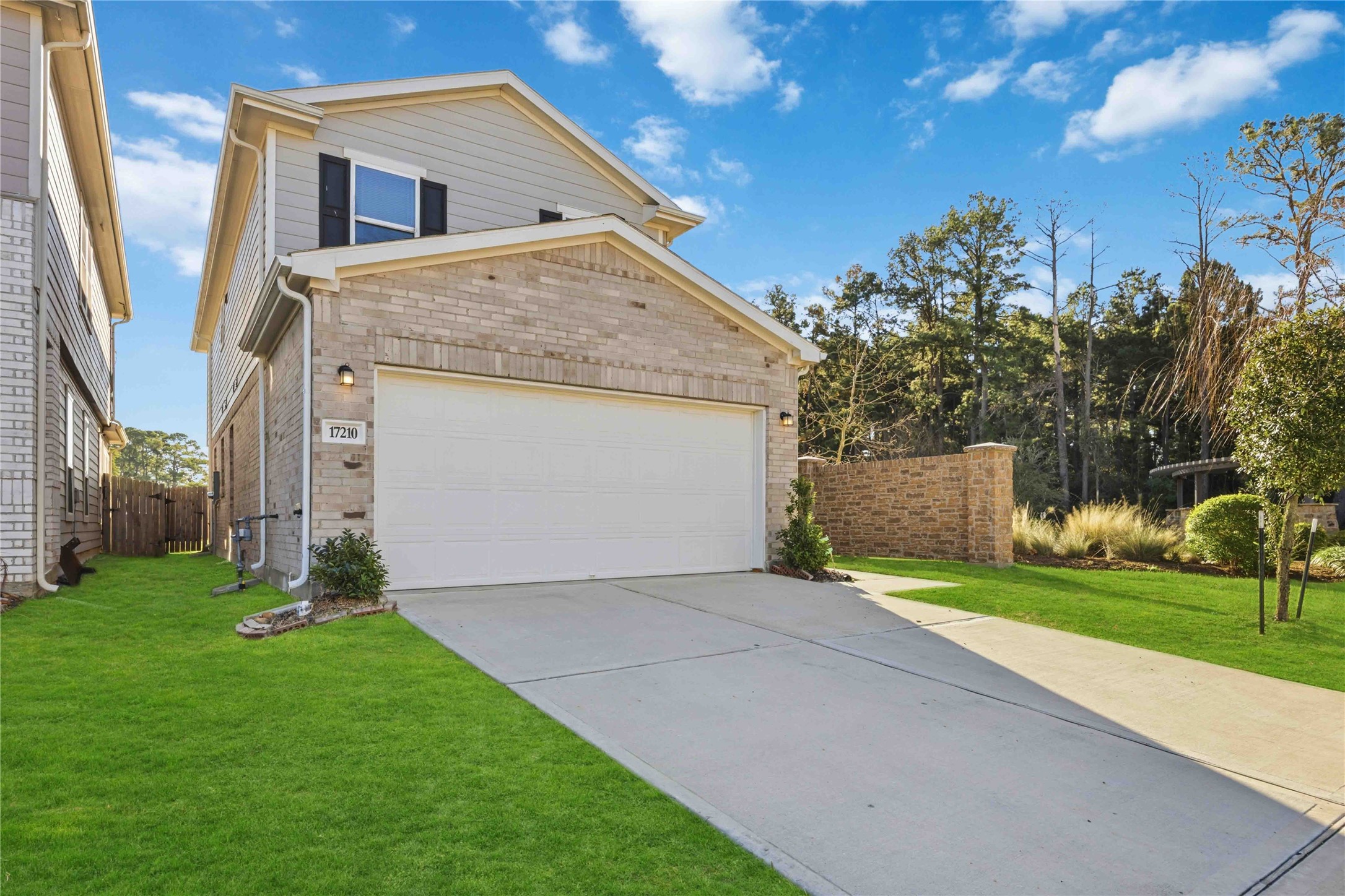17210 Rock Willow Lane Property Photo 2