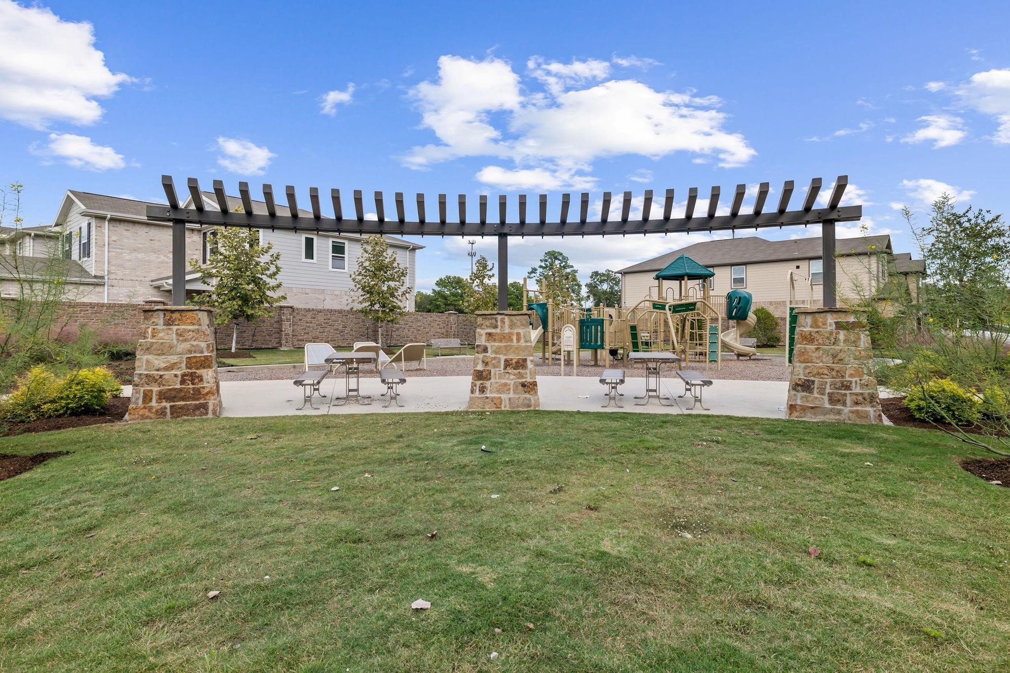 17210 Rock Willow Lane Property Photo 27