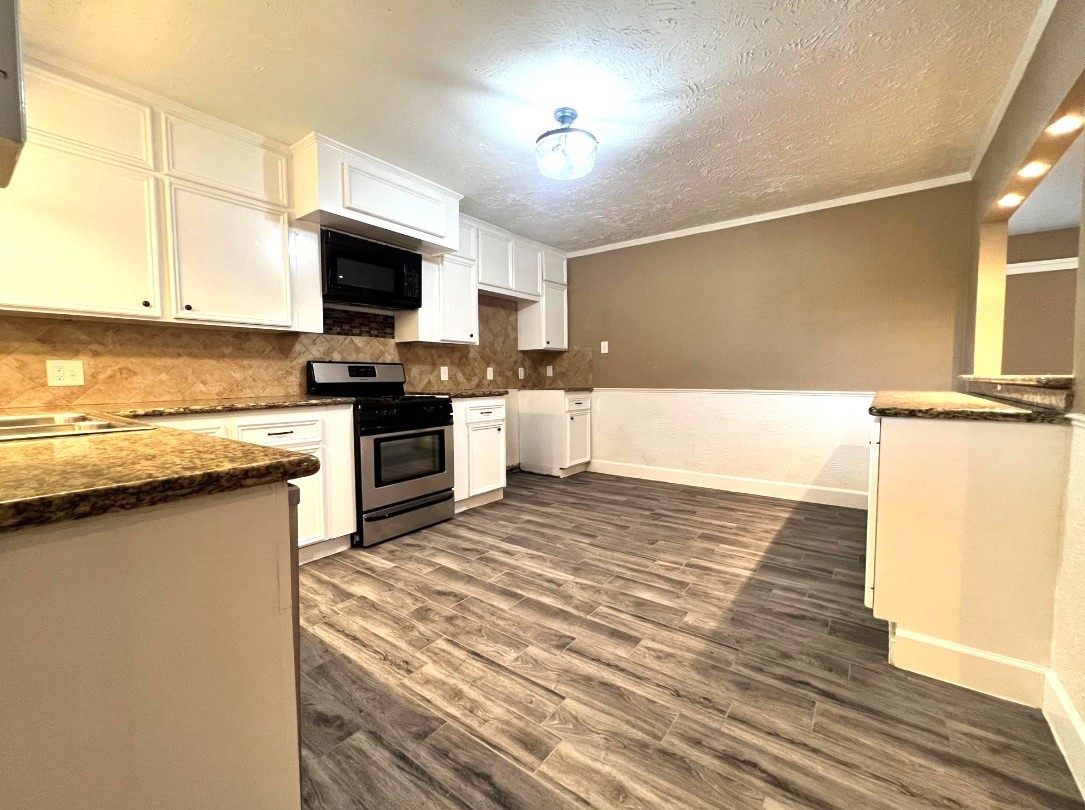 1430 Freedonia Drive Property Photo 12