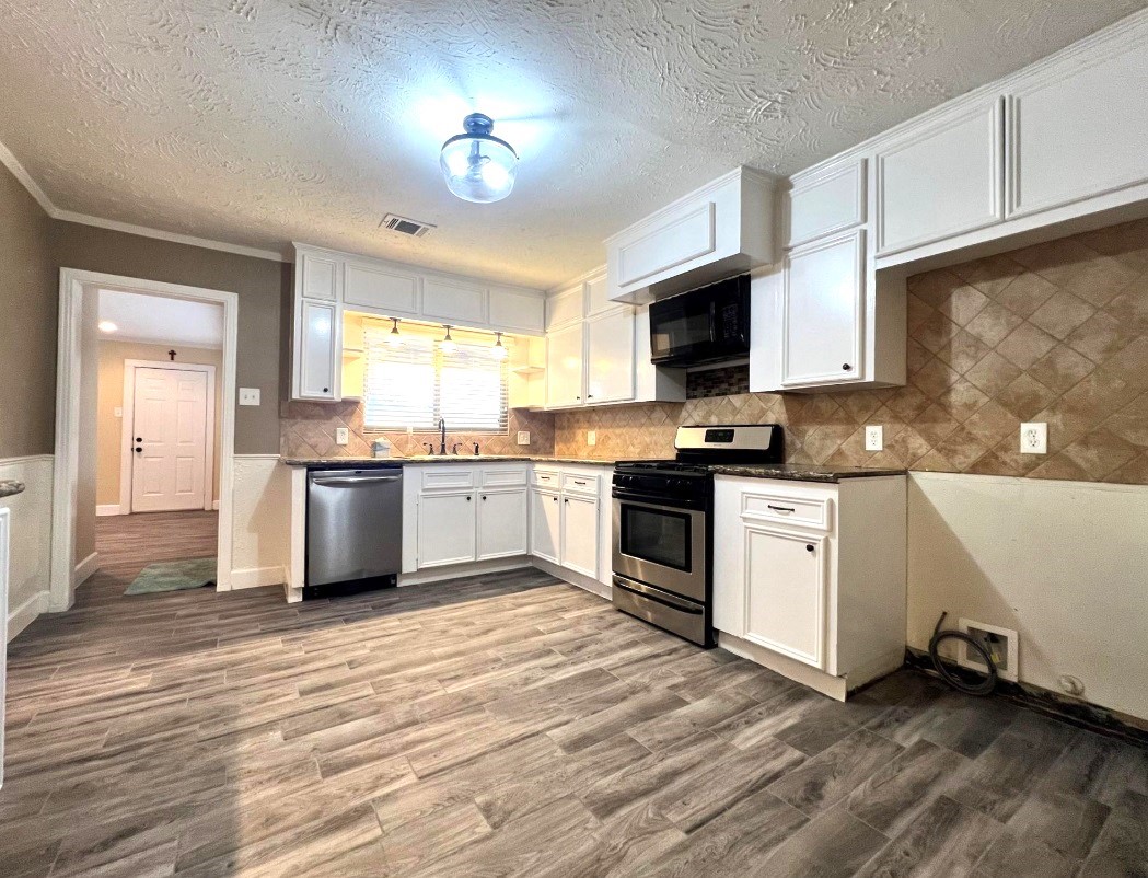 1430 Freedonia Drive Property Photo 13