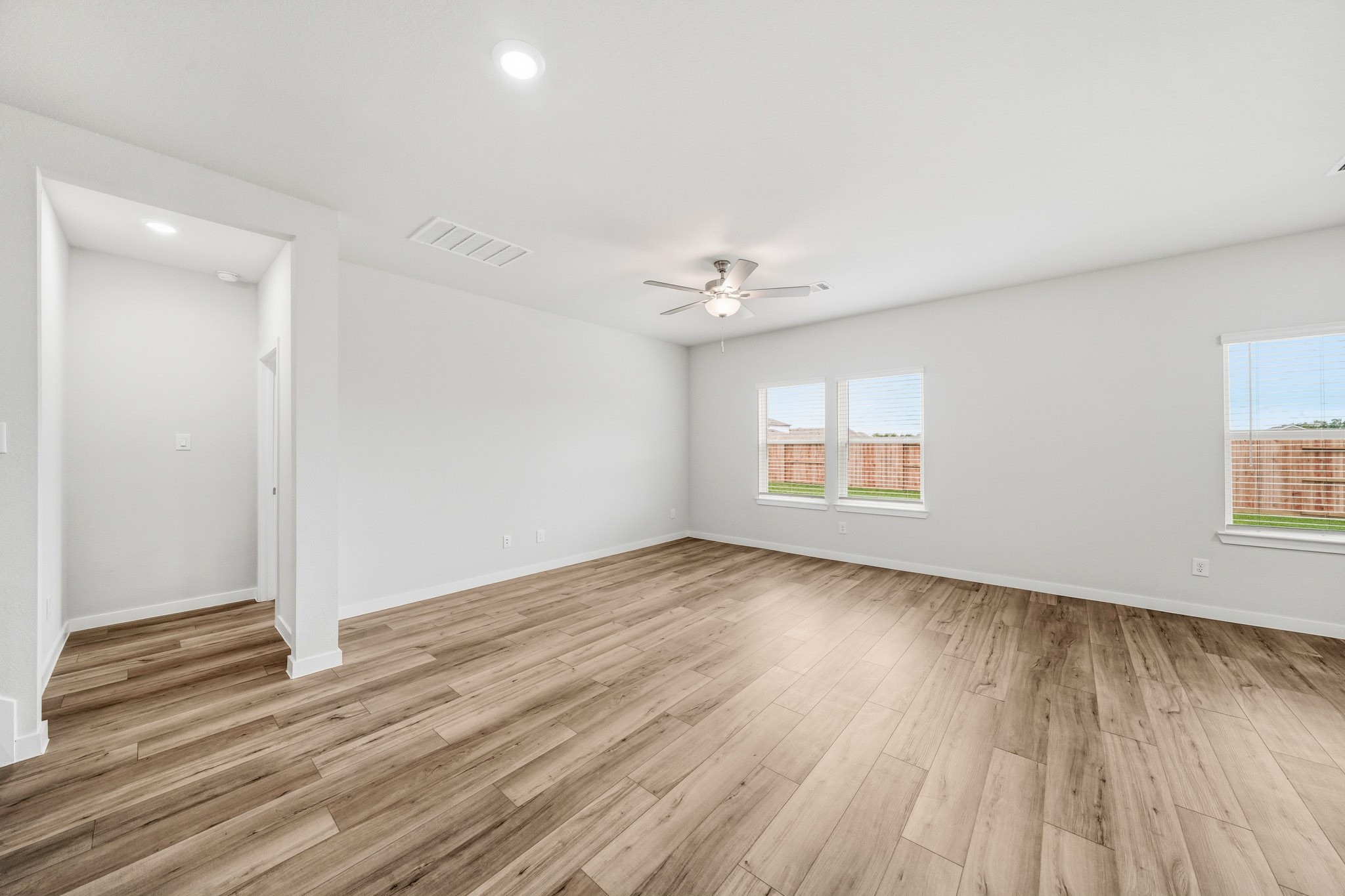 11007 Youngquist Drive Property Photo 5
