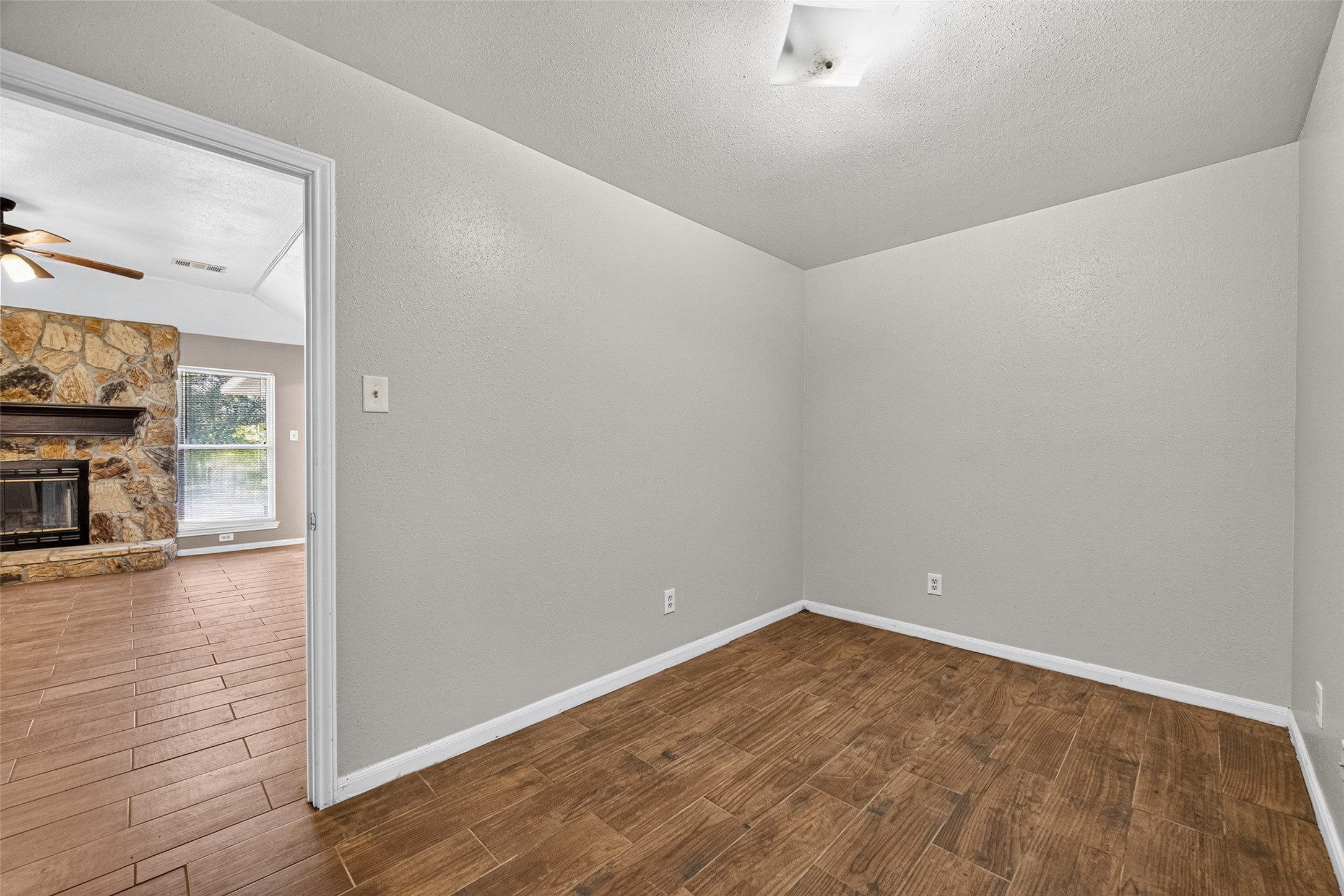 12915 33rd 1/2 Street Property Photo 29