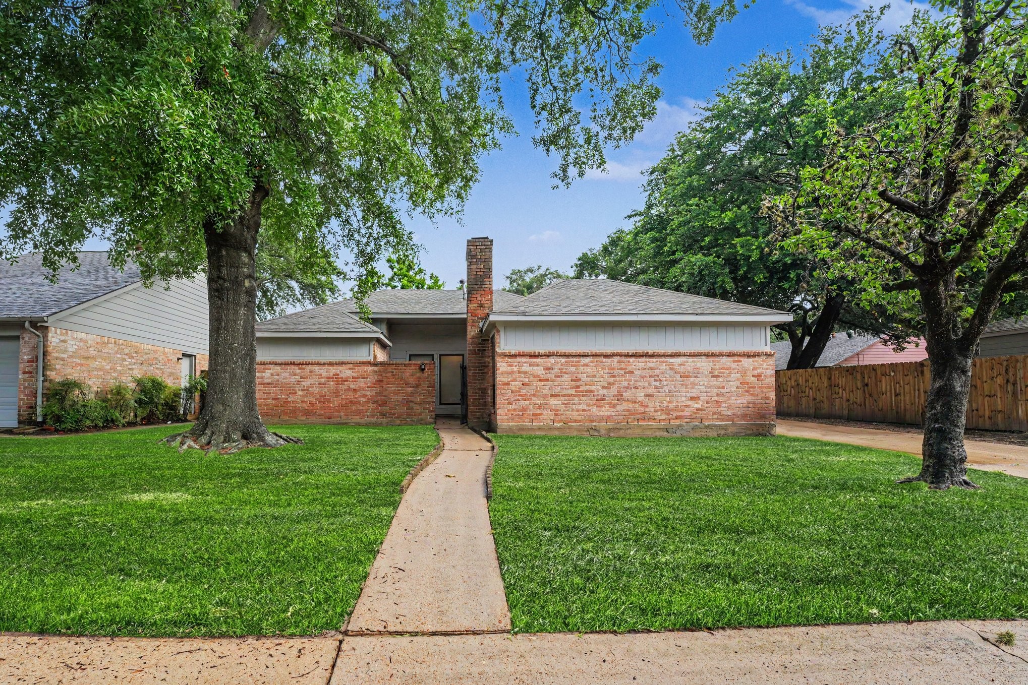 6210 Saint Anne Forest Drive Property Photo 1