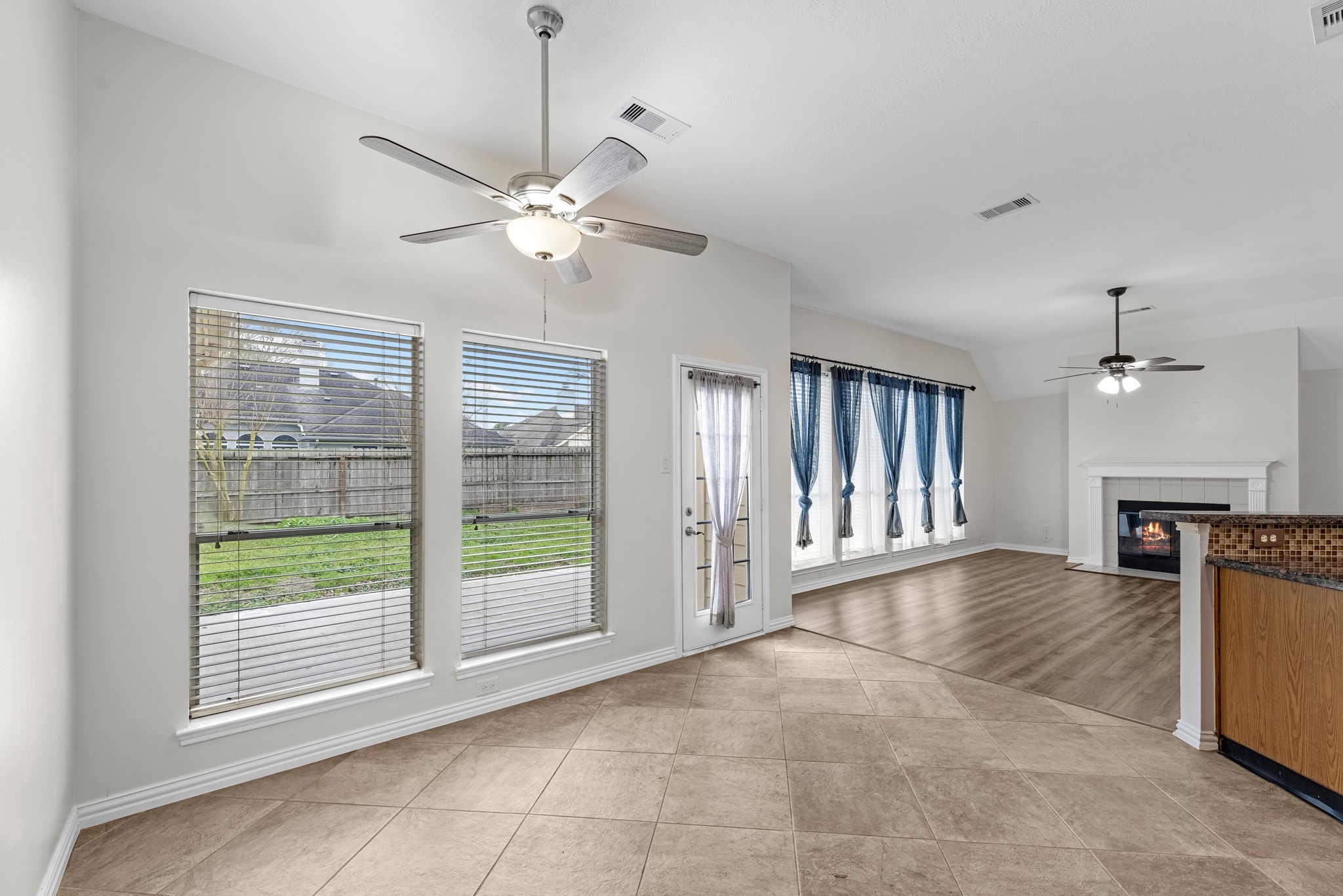 213 Hollander Property Photo 15
