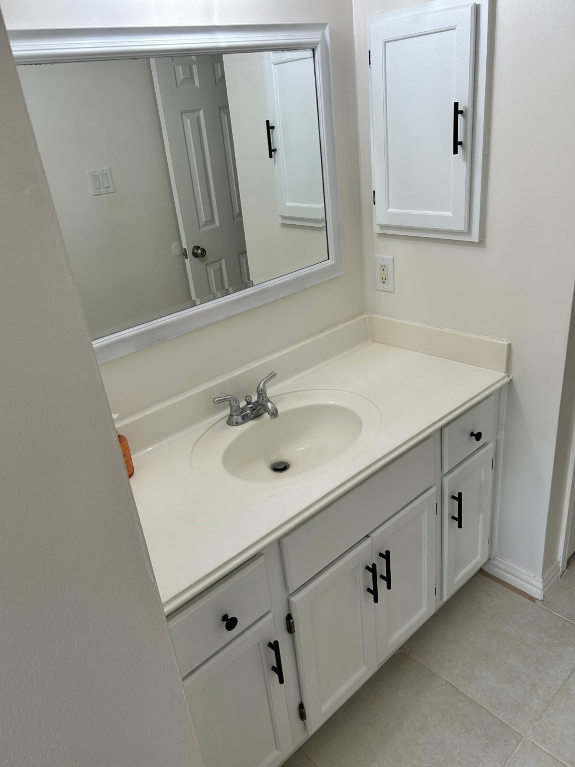 213 Hollander Property Photo 23