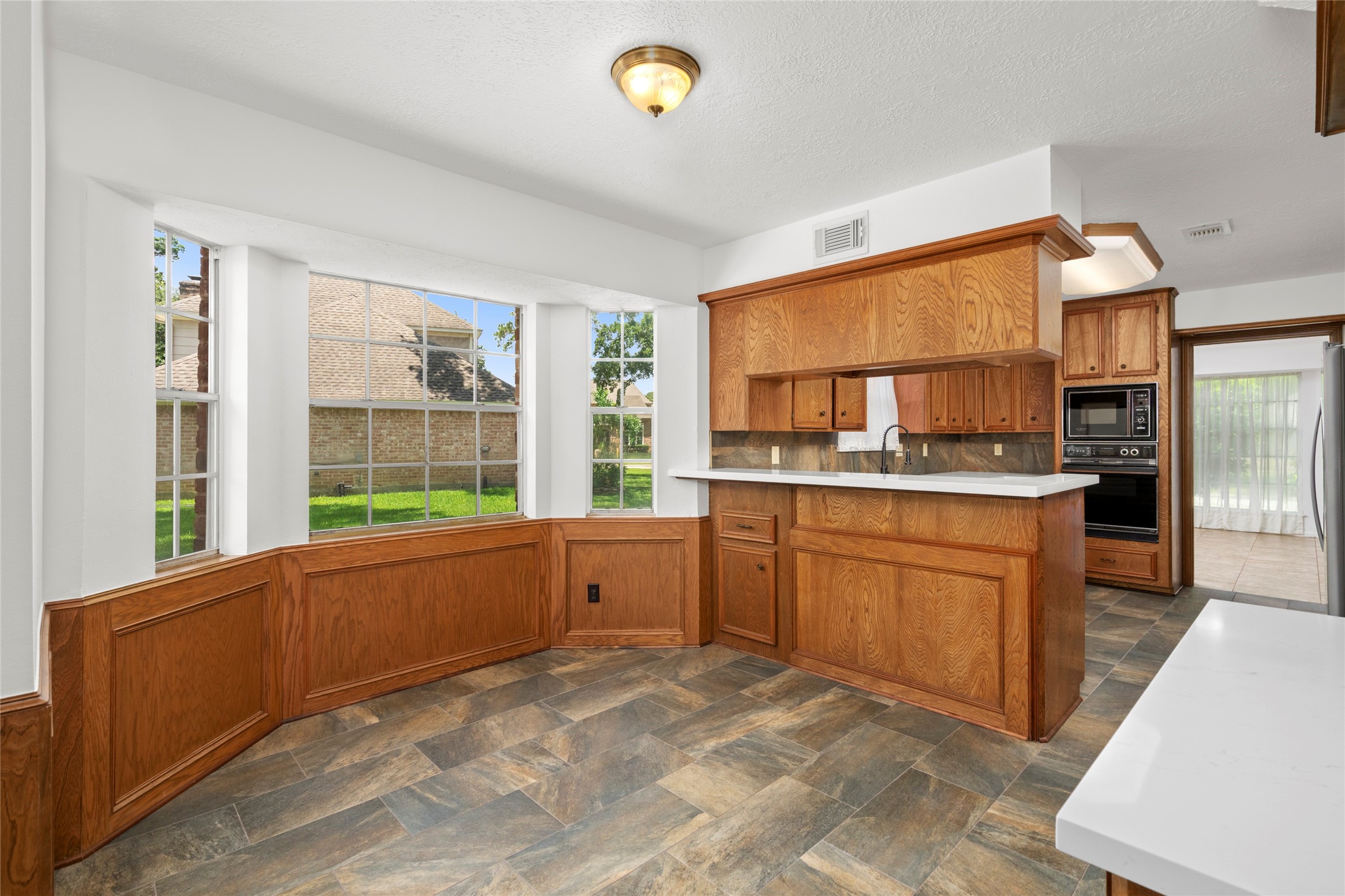 12911 Cloverwood Drive Property Photo 16