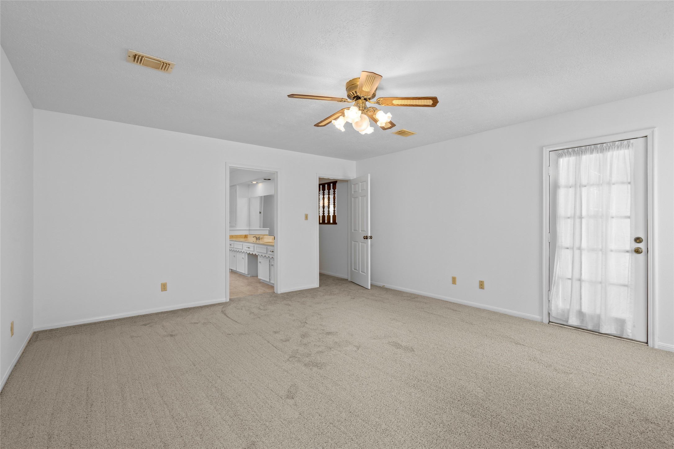 12911 Cloverwood Drive Property Photo 23
