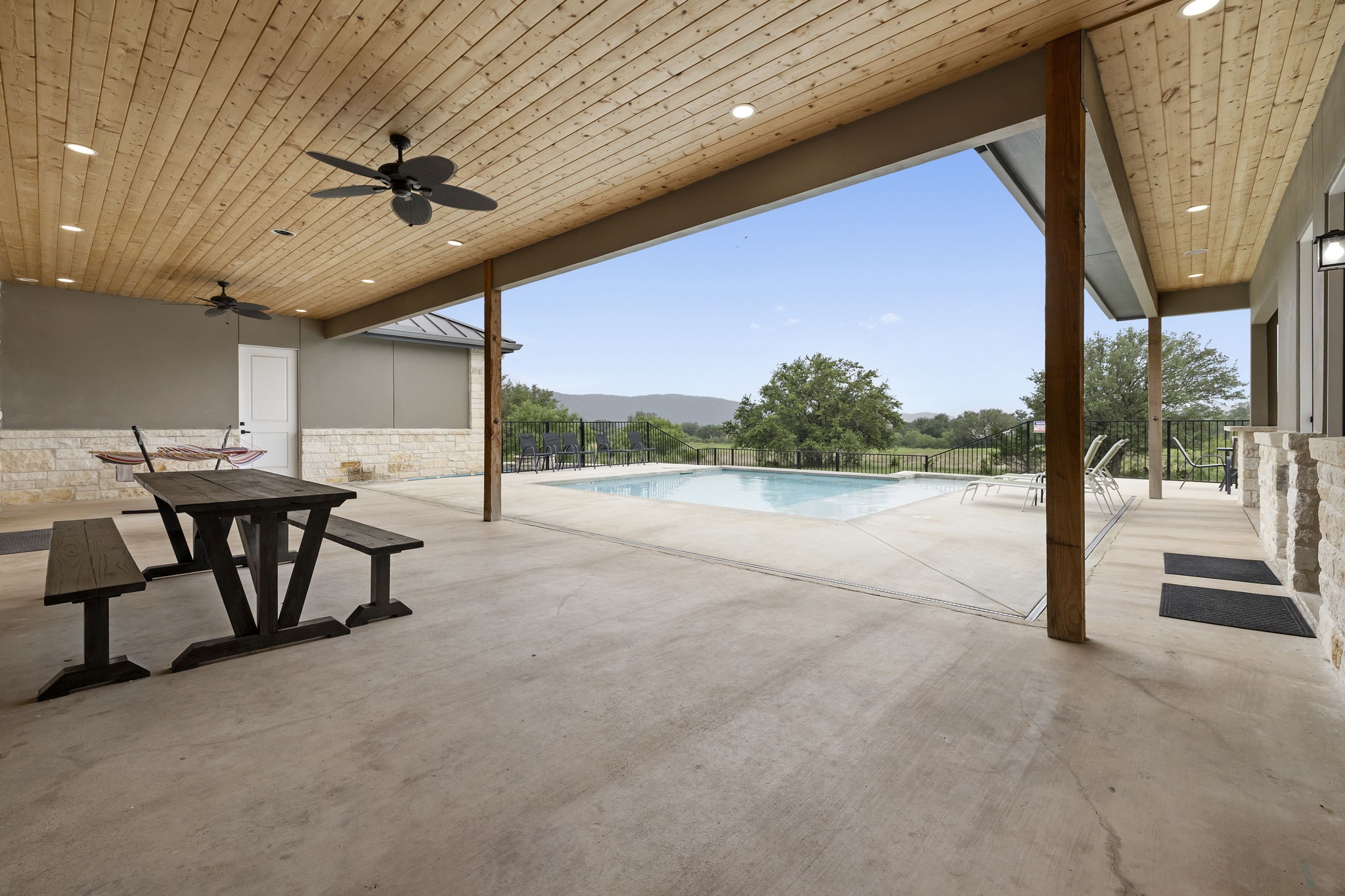 1463 Mountain Valley Drive Property Photo 27