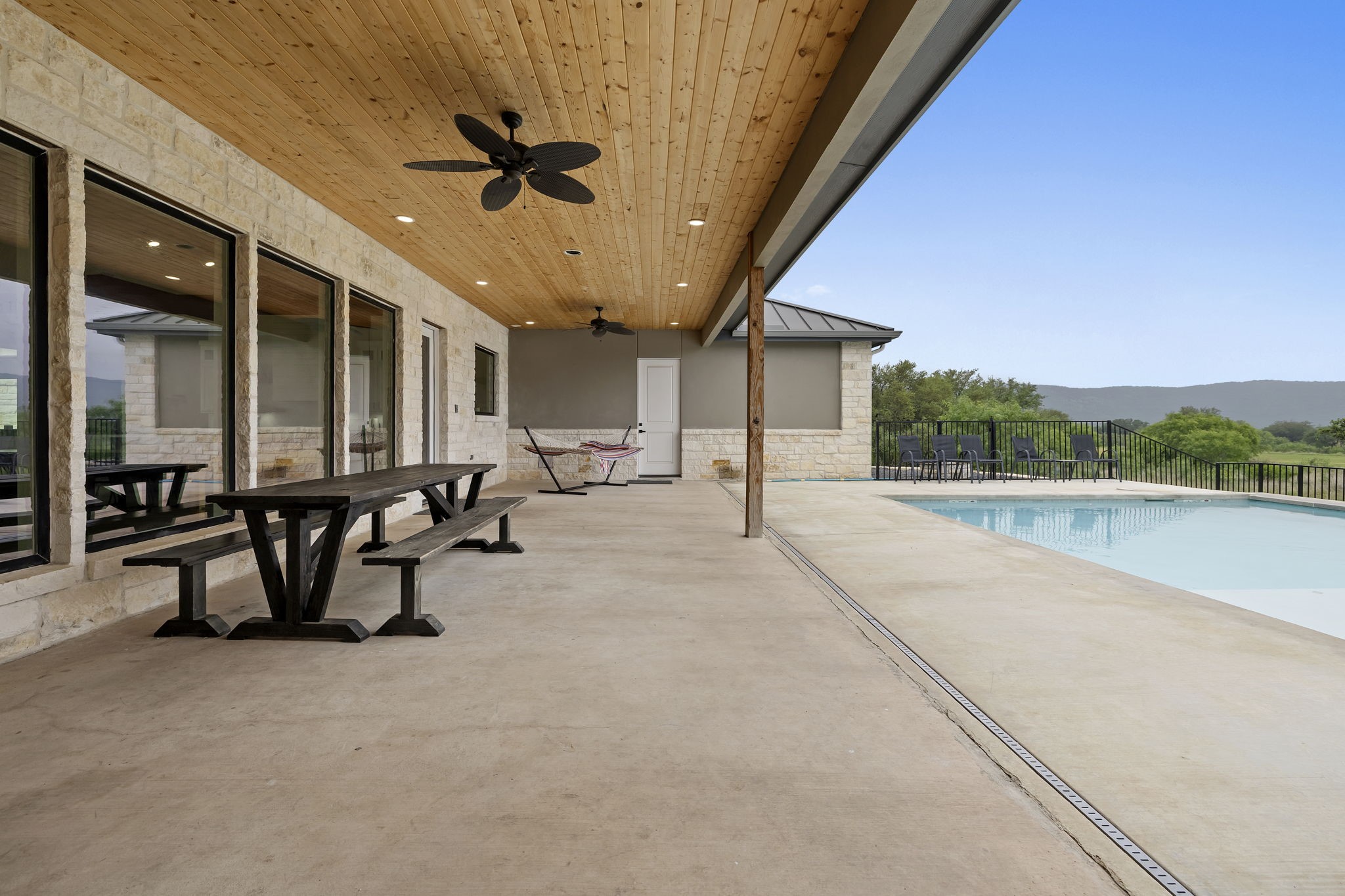 1463 Mountain Valley Drive Property Photo 28