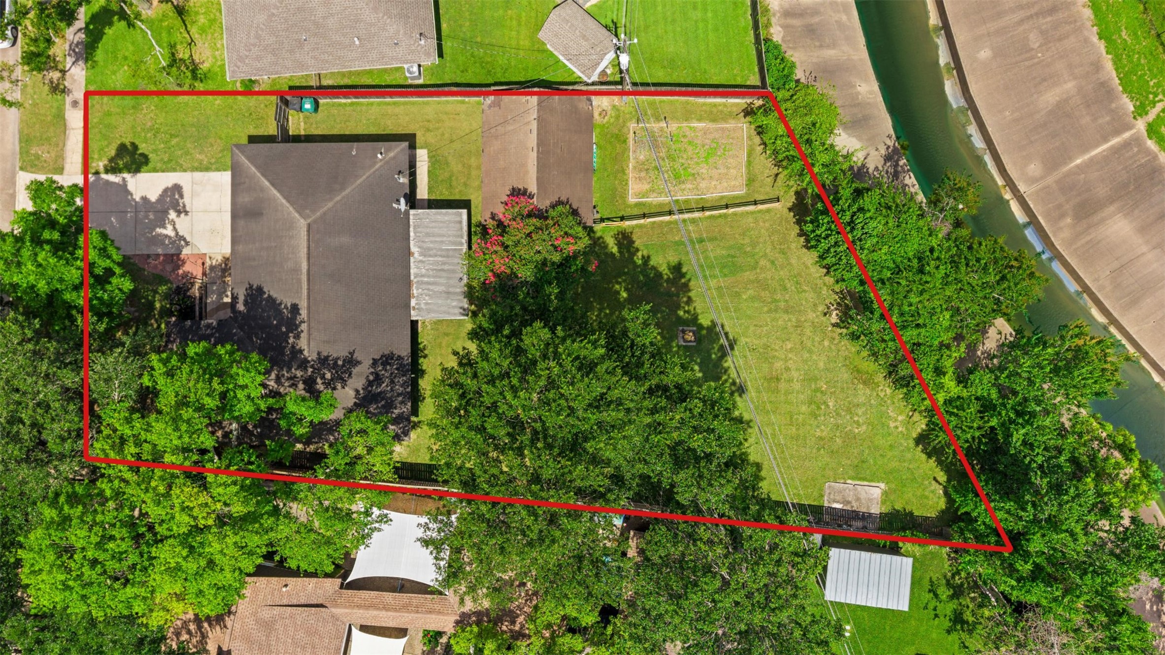 5334 Saxon Drive Property Photo 32