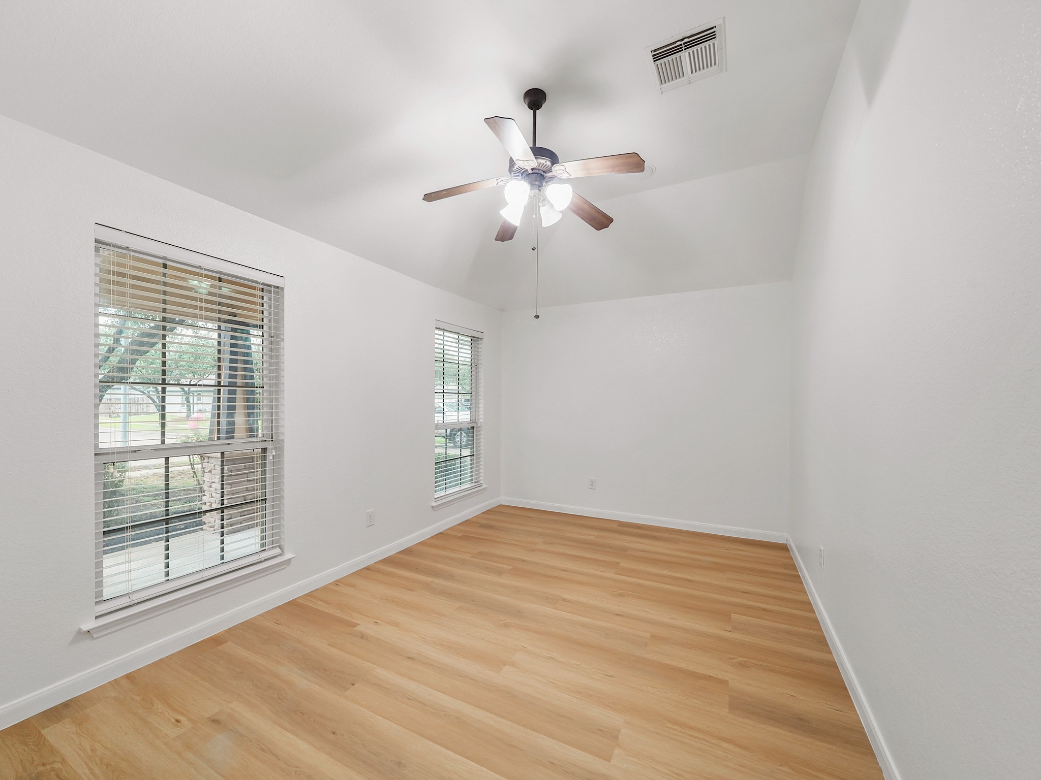 5614 Valley Scene Way Property Photo 3