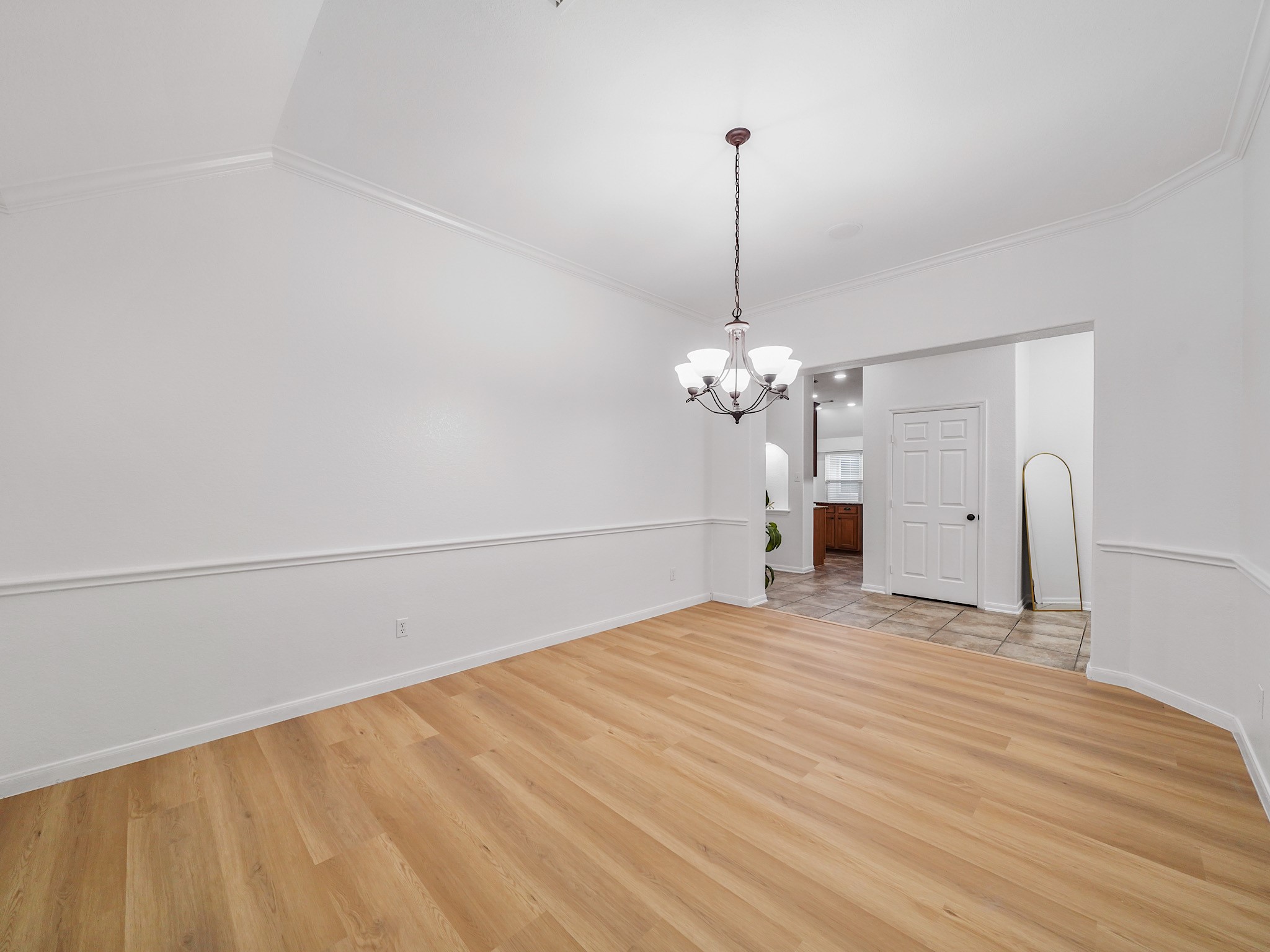 5614 Valley Scene Way Property Photo 7