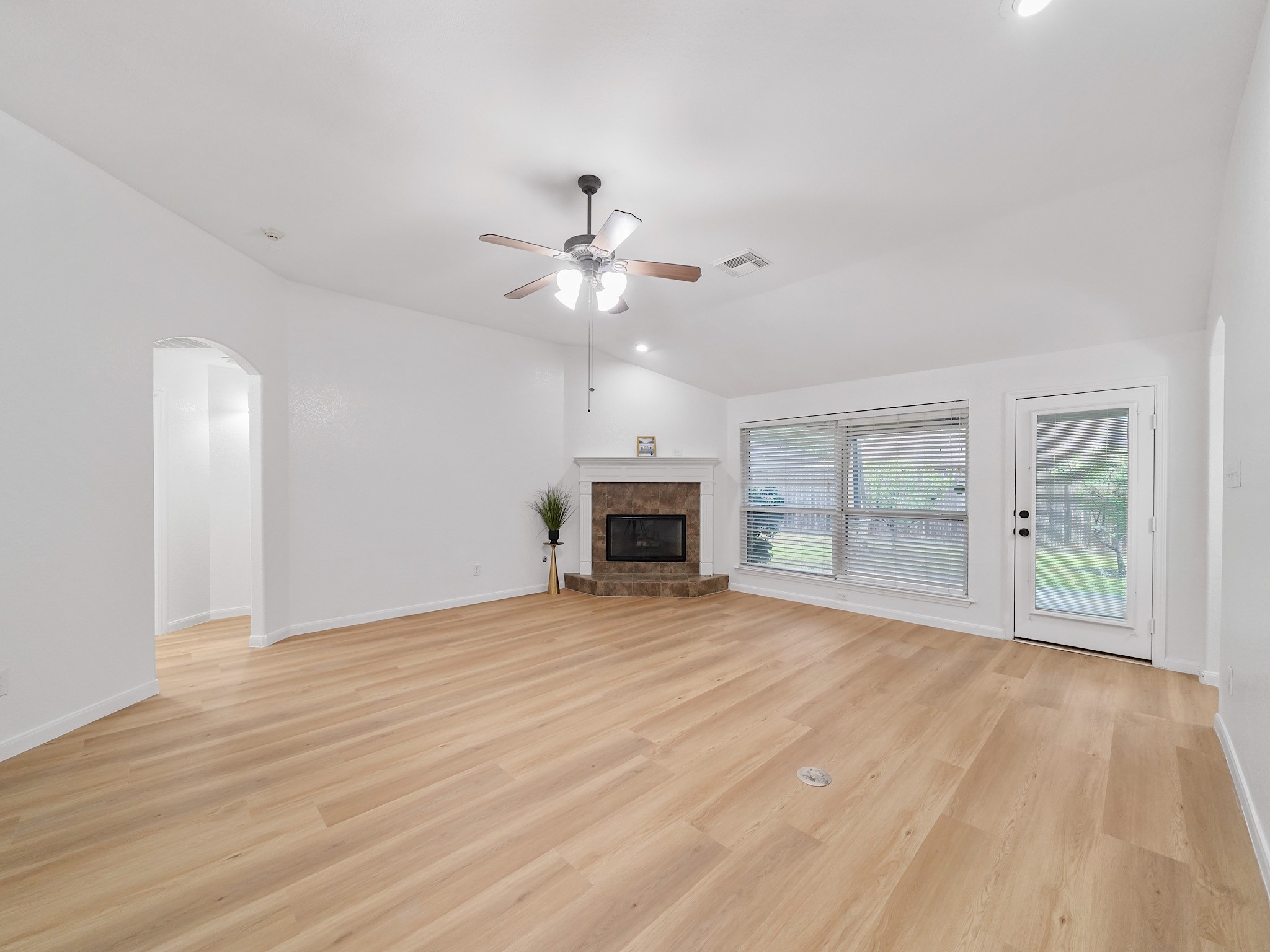 5614 Valley Scene Way Property Photo 9