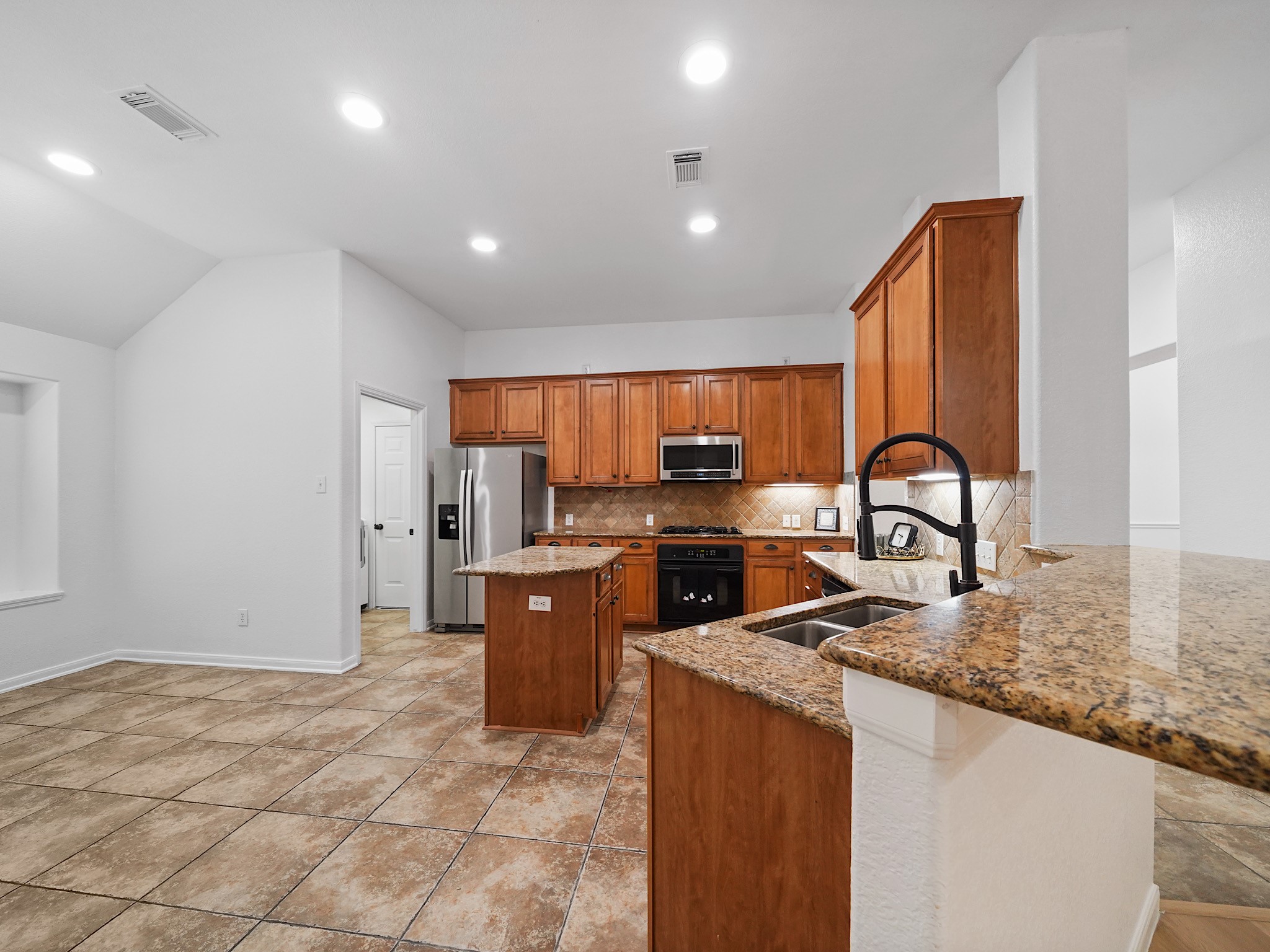 5614 Valley Scene Way Property Photo 11