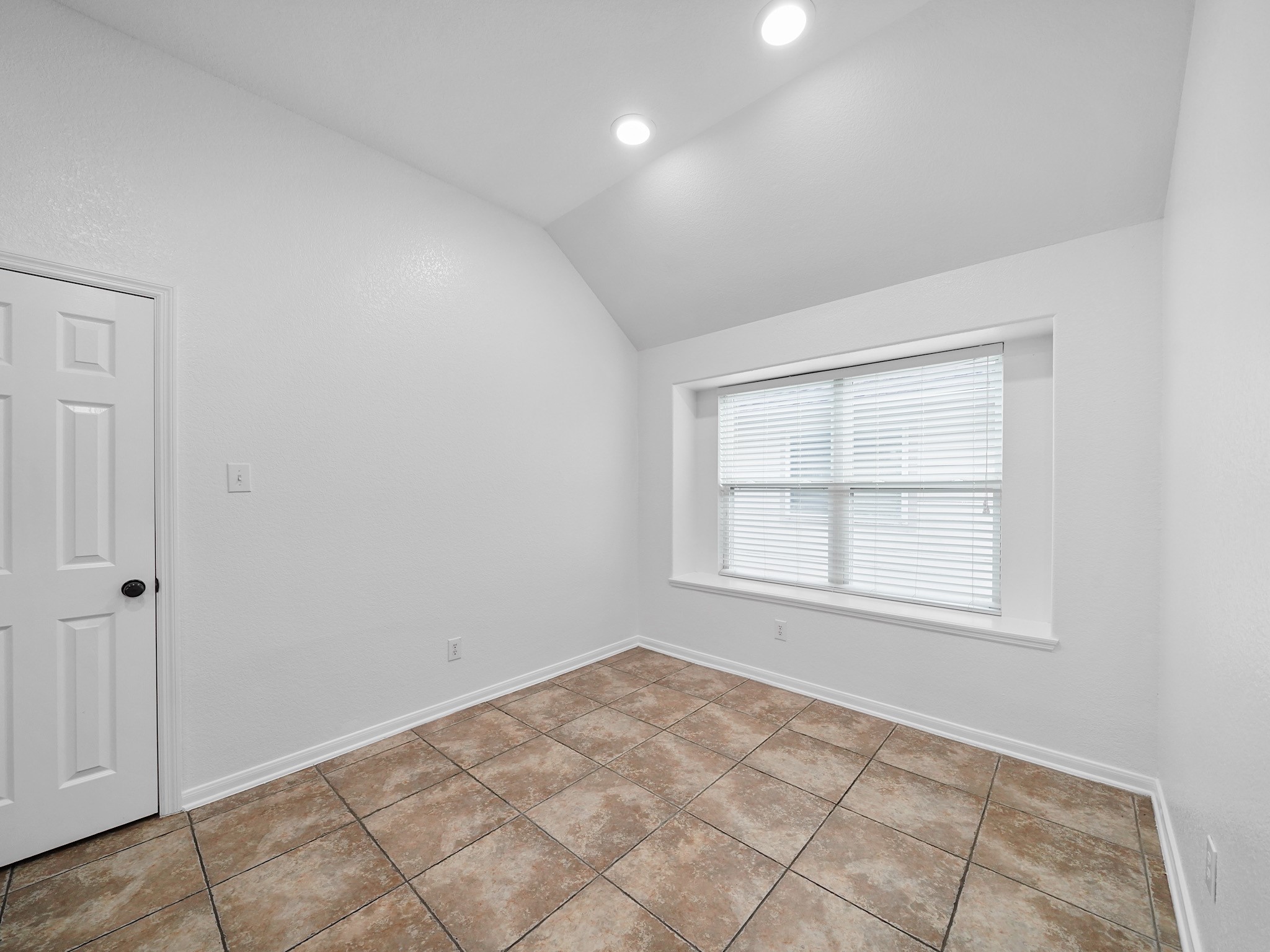 5614 Valley Scene Way Property Photo 14
