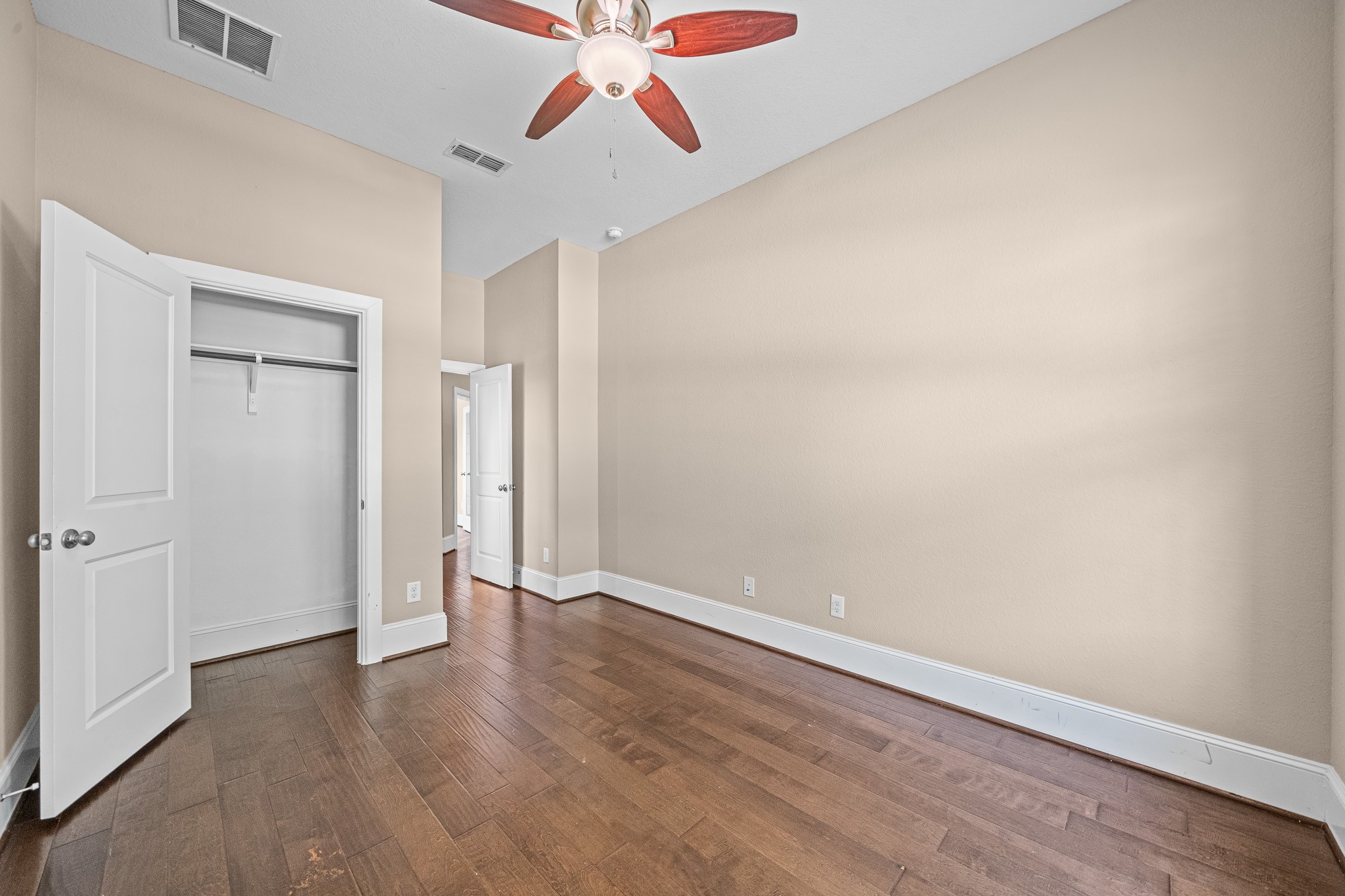 2907 Jadestone Lane Property Photo 9