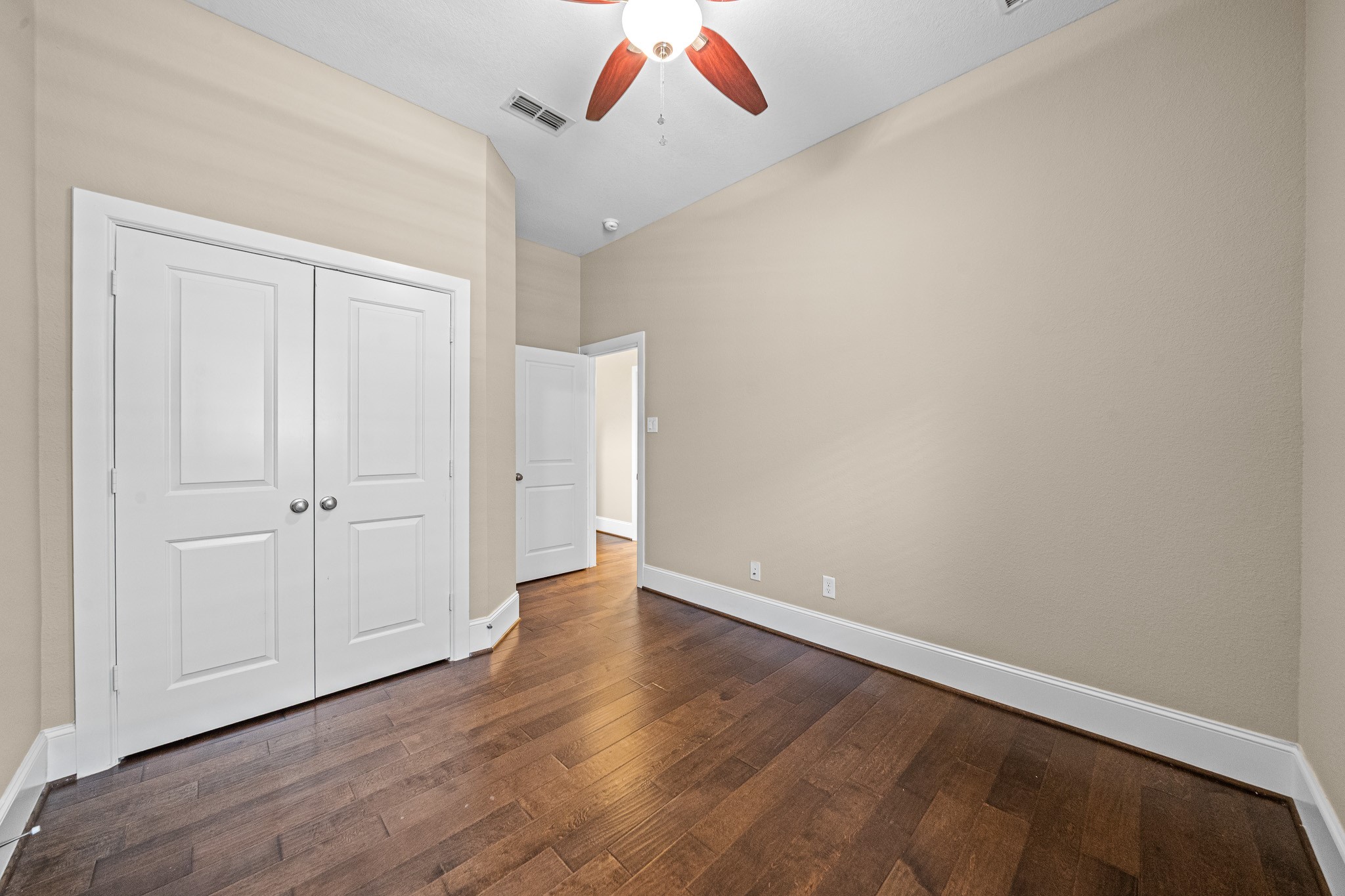 2907 Jadestone Lane Property Photo 17