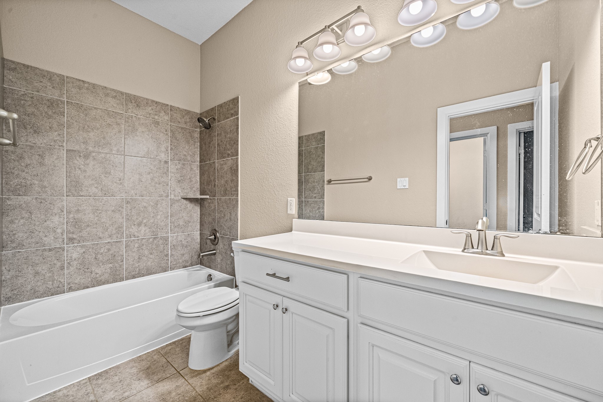 2907 Jadestone Lane Property Photo 20