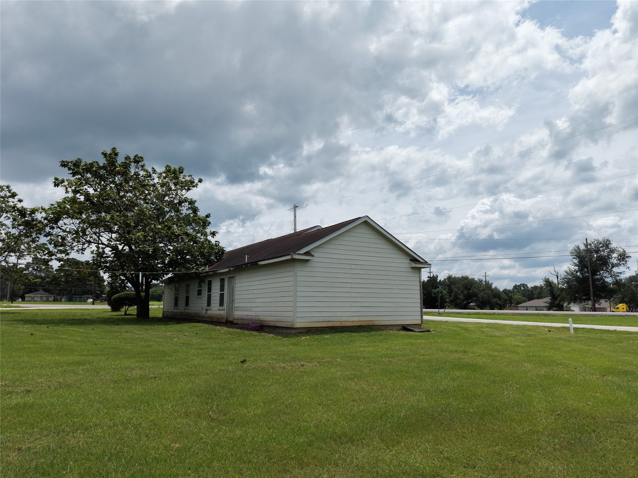 1420 Colorado St Property Photo 6