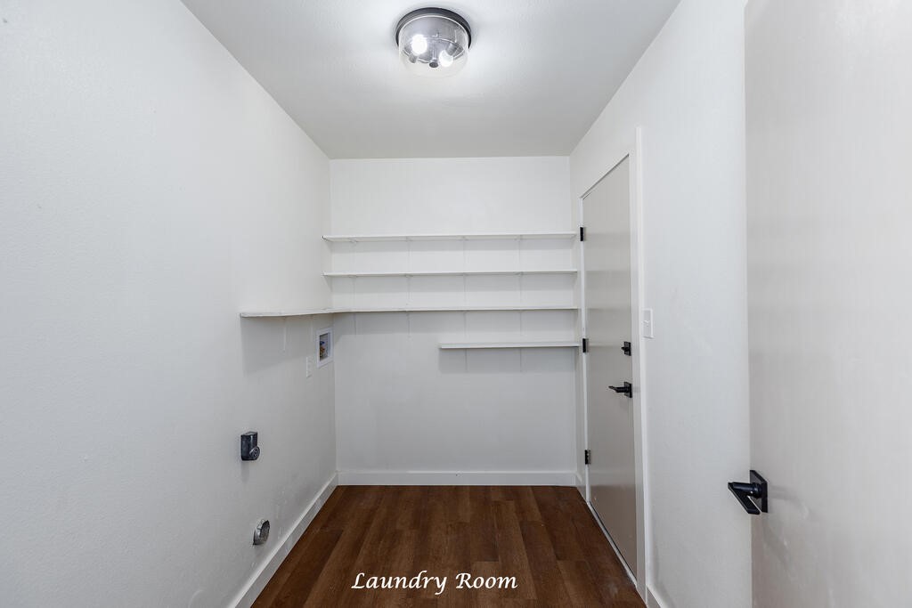 706 Ave A Property Photo 32