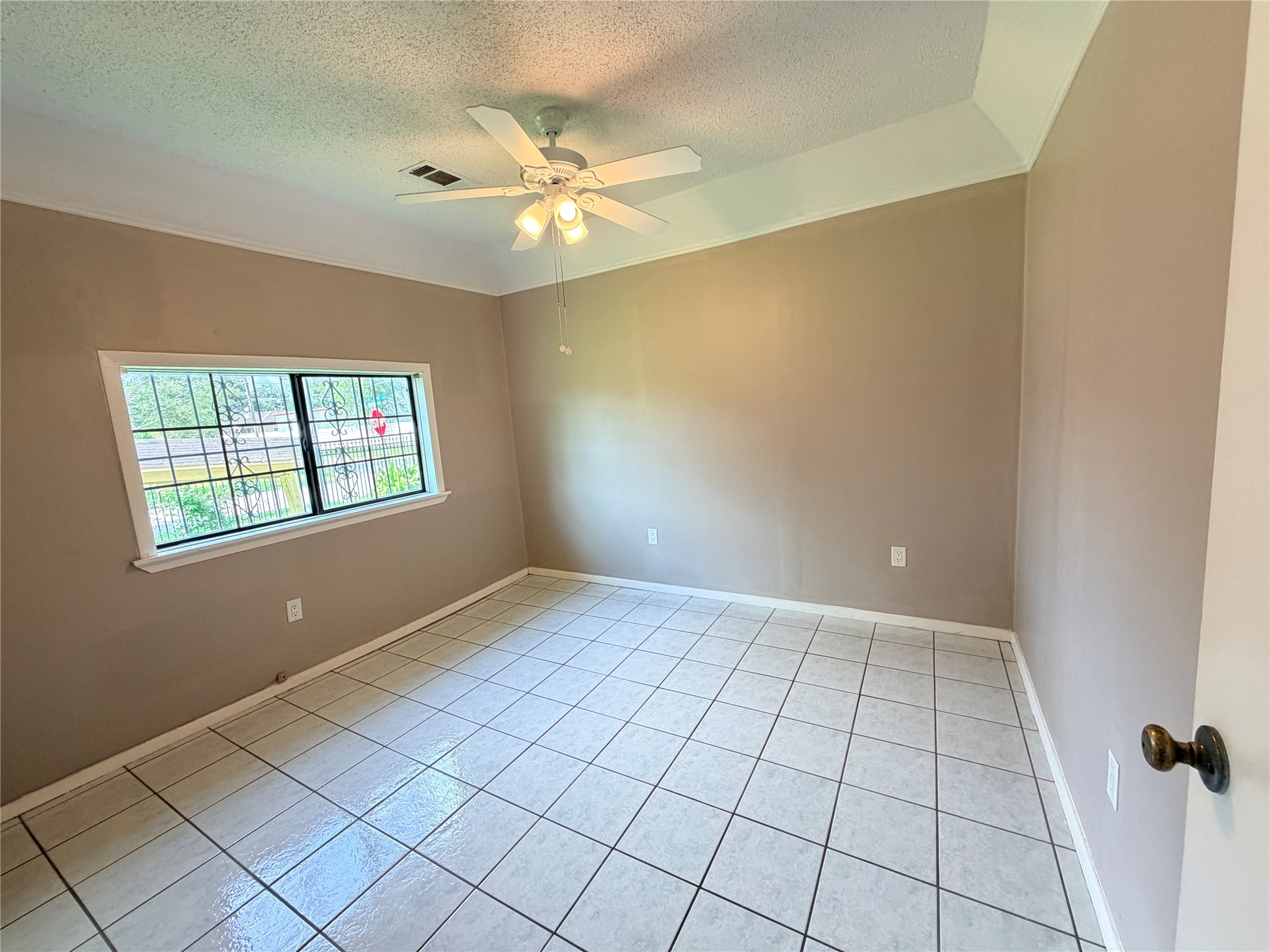 3402 Cochran Street Property Photo 12