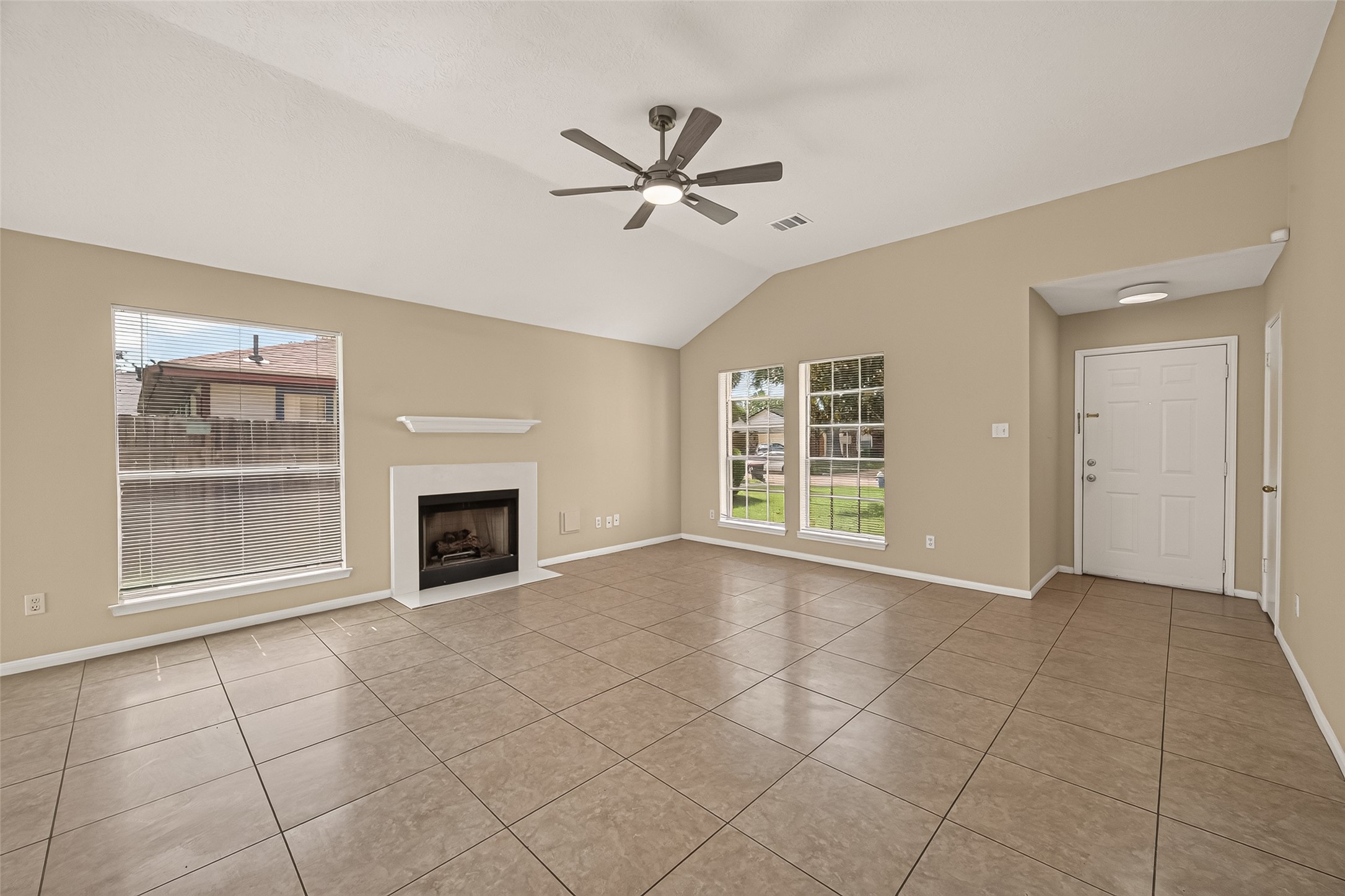 15518 Town Green Drive Property Photo 7