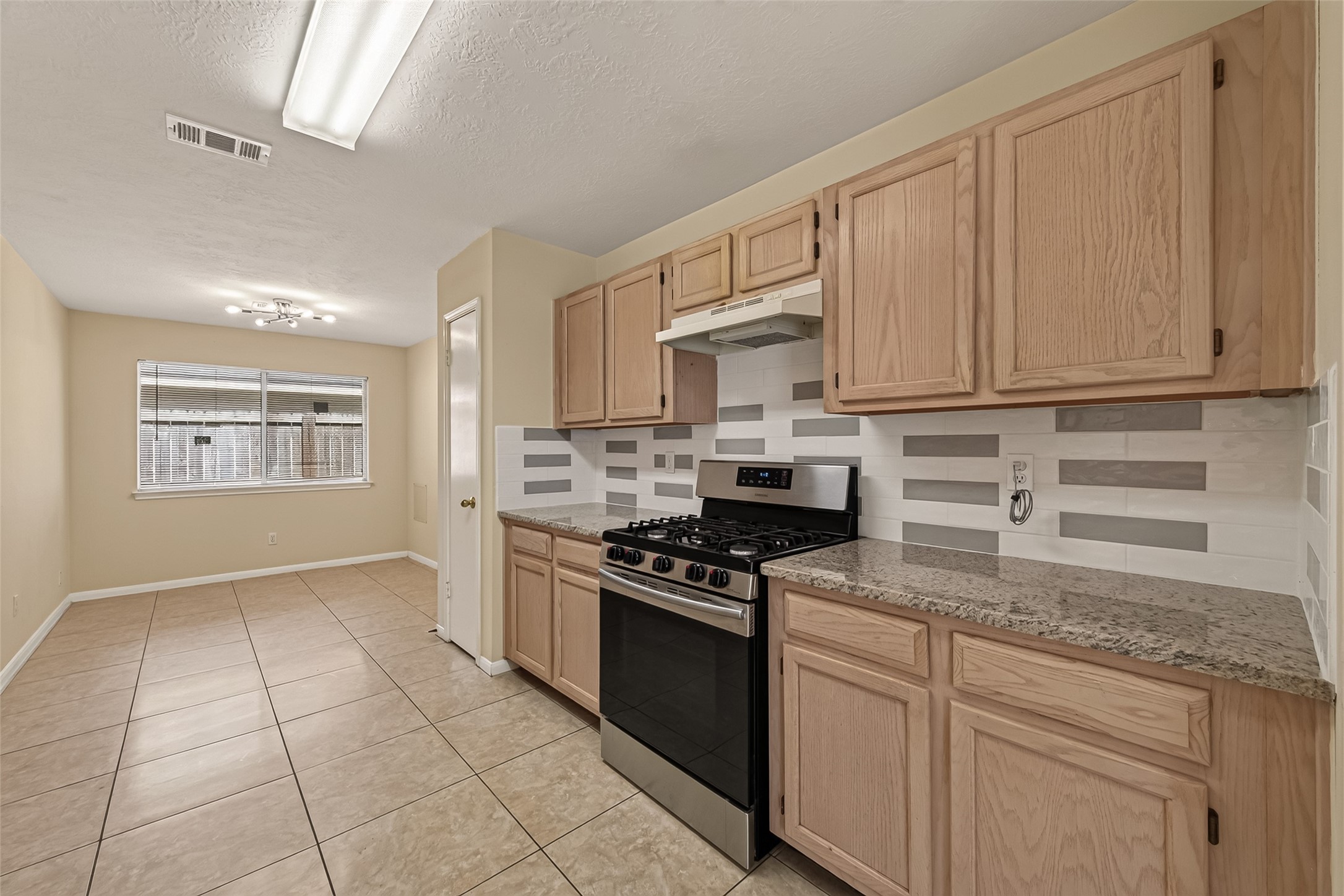 15518 Town Green Drive Property Photo 11