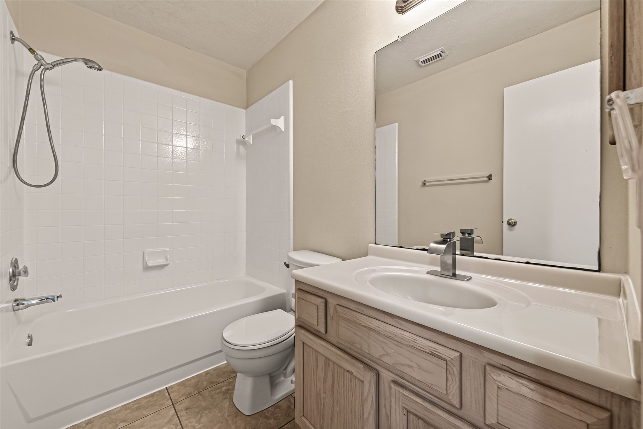15518 Town Green Drive Property Photo 16