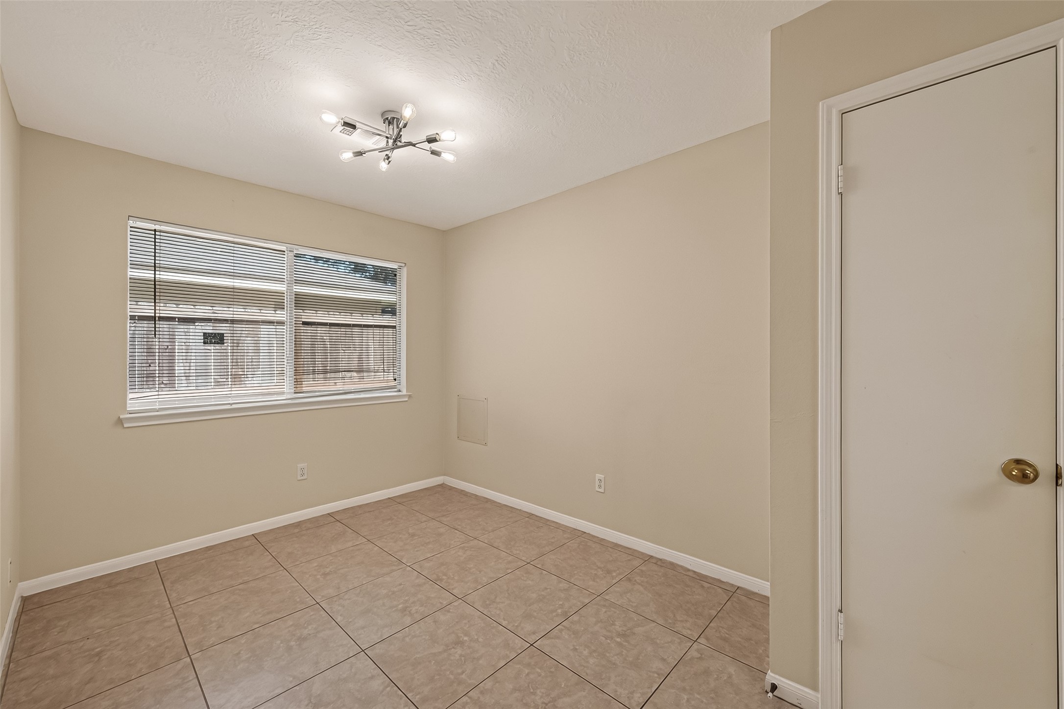15518 Town Green Drive Property Photo 26