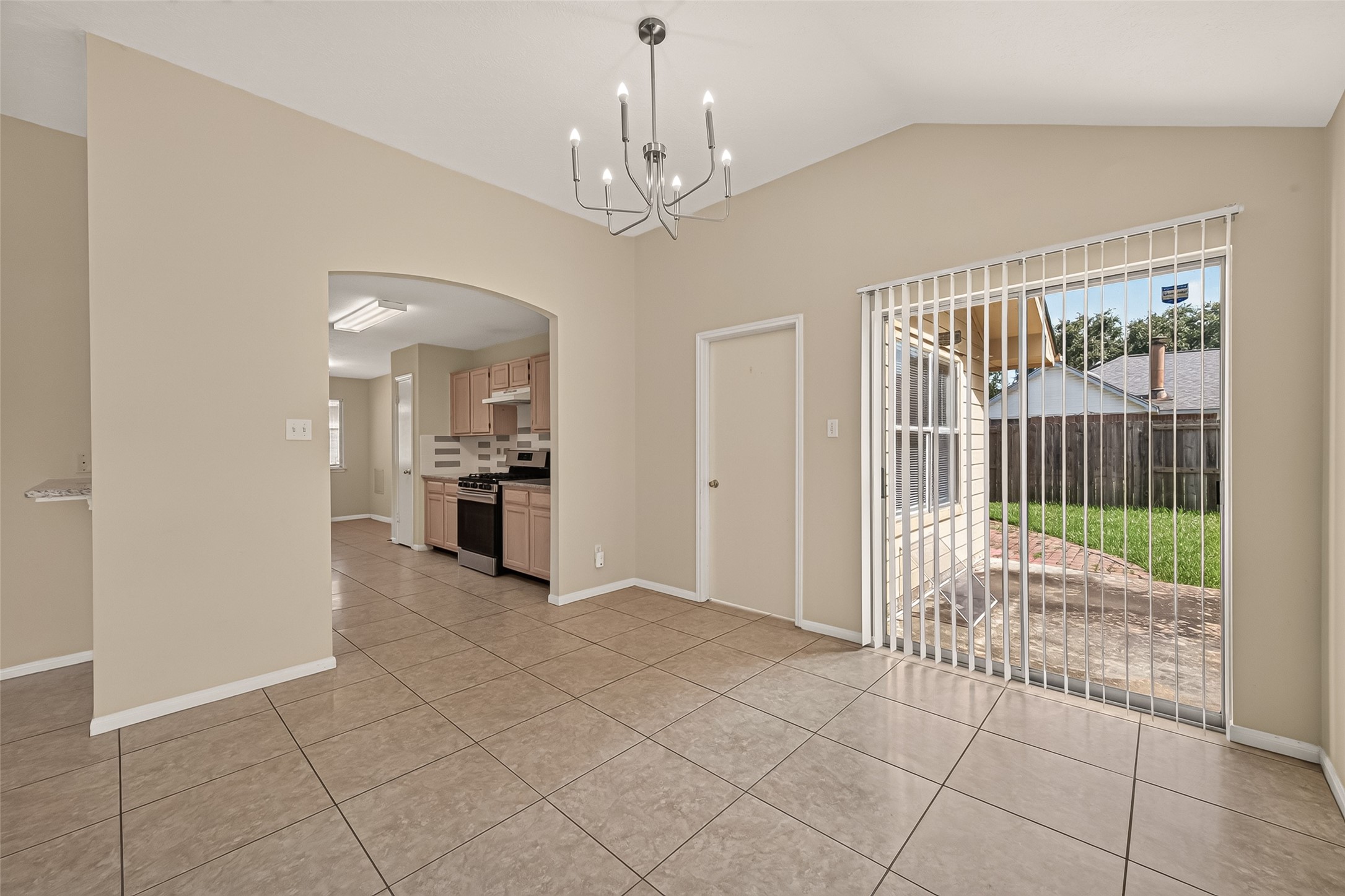 15518 Town Green Drive Property Photo 28