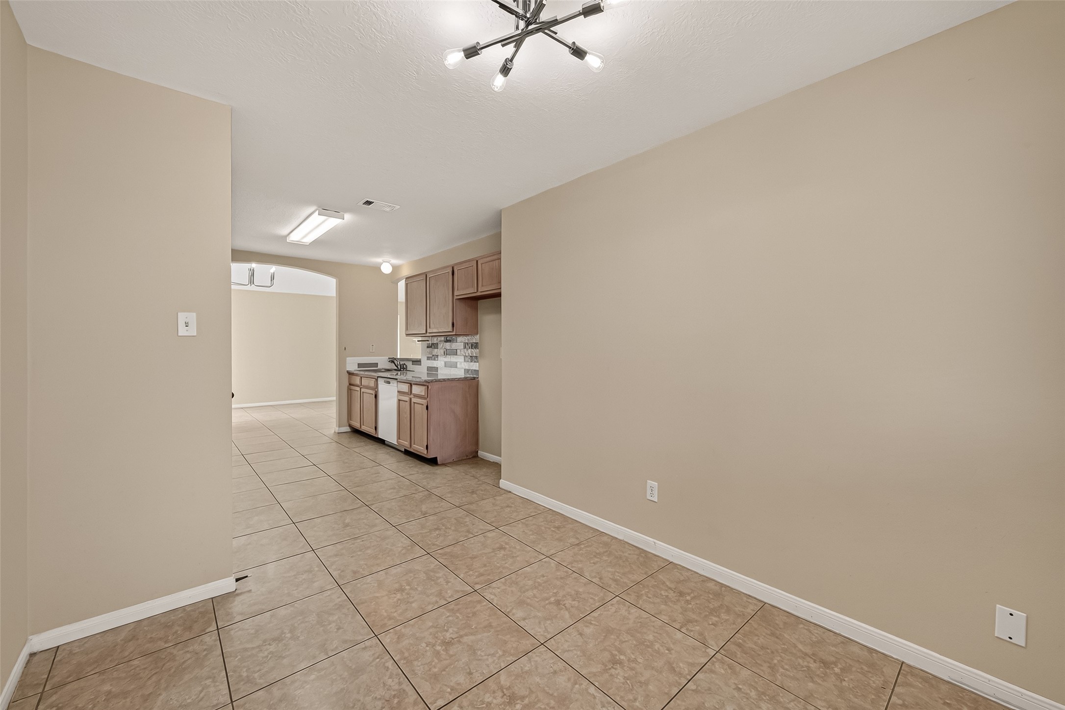 15518 Town Green Drive Property Photo 33