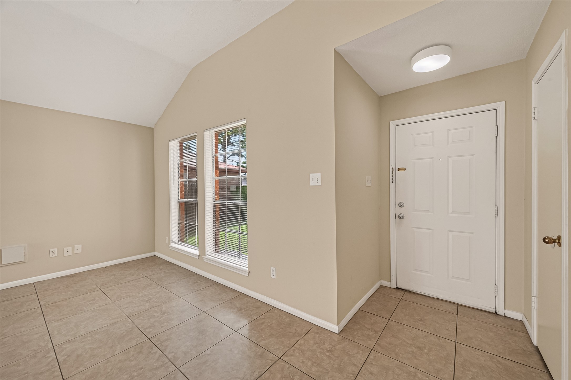 15518 Town Green Drive Property Photo 34