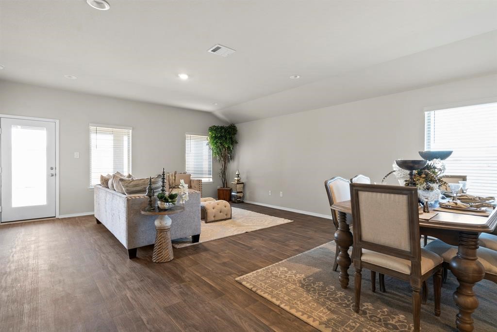 11202 34th Avenue N Property Photo 5