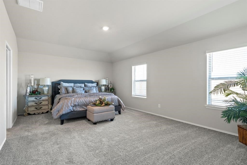 11202 34th Avenue N Property Photo 7