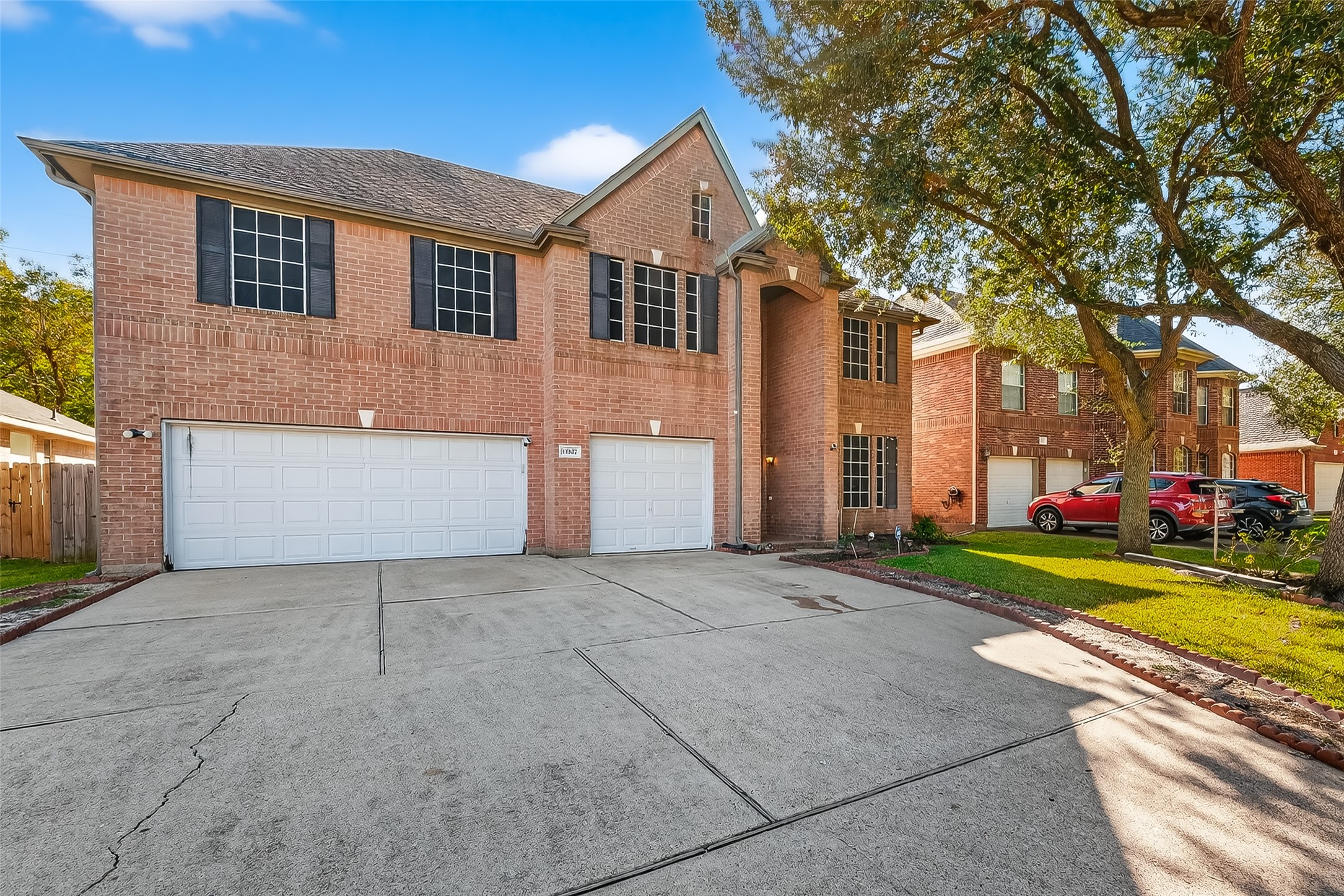 15527 Seminole Canyon Drive Property Photo 3