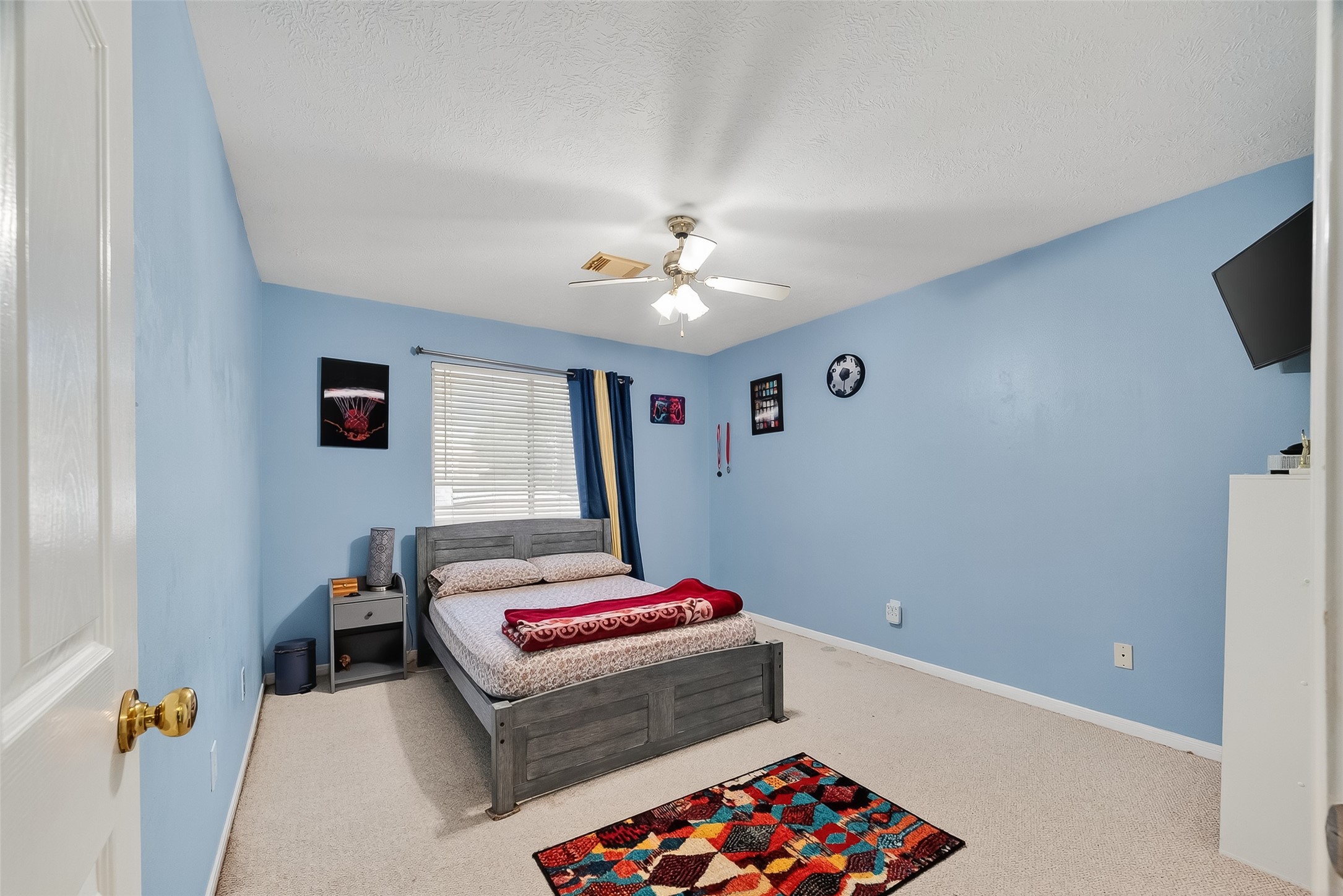 15527 Seminole Canyon Drive Property Photo 5