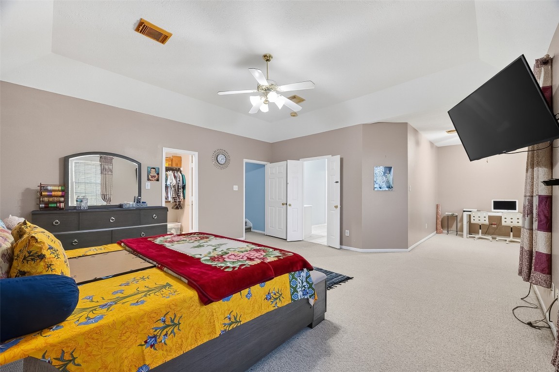 15527 Seminole Canyon Drive Property Photo 8
