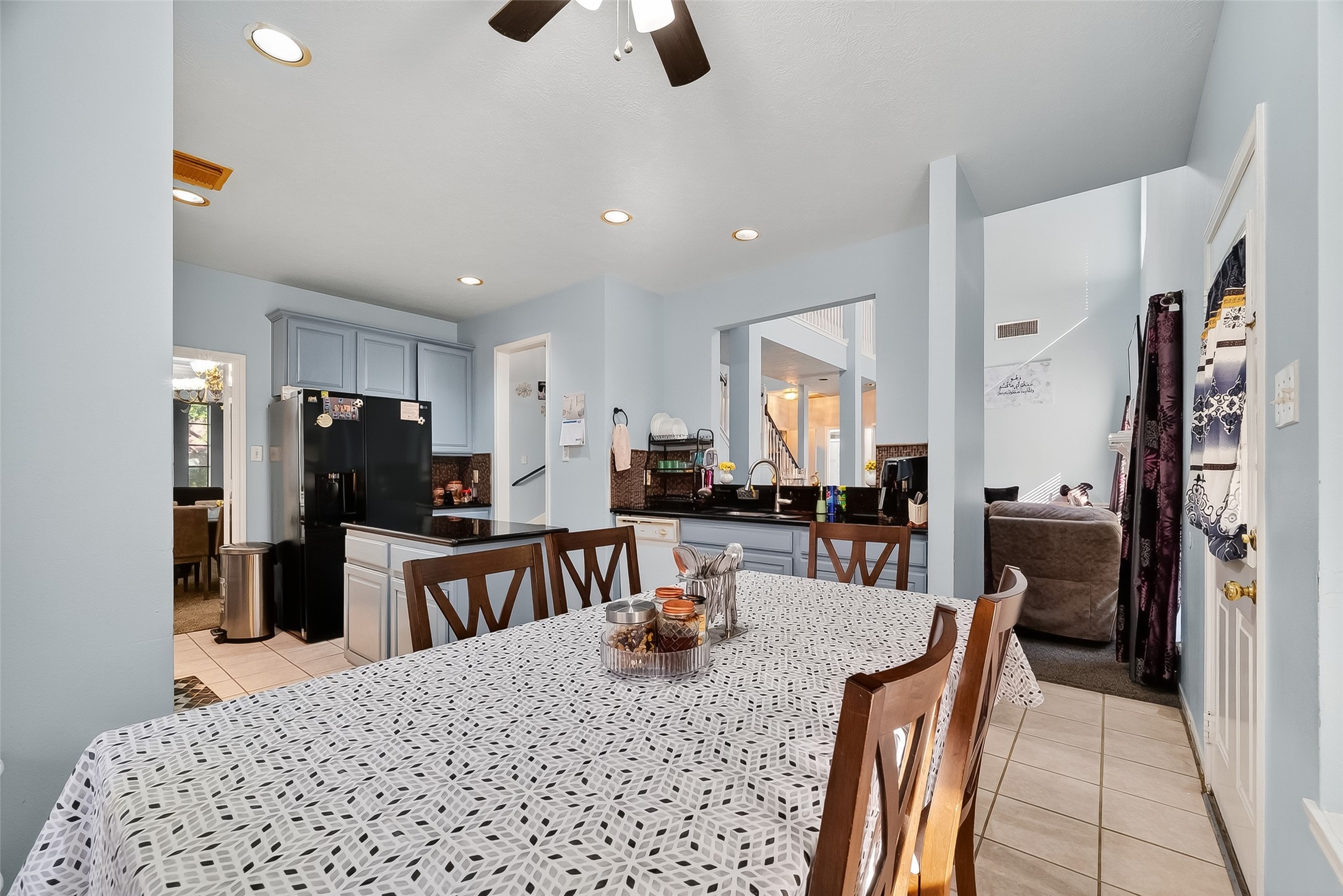 15527 Seminole Canyon Drive Property Photo 21