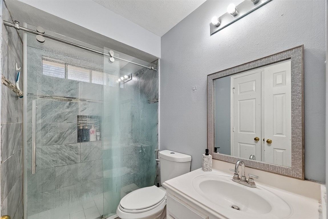 15527 Seminole Canyon Drive Property Photo 31